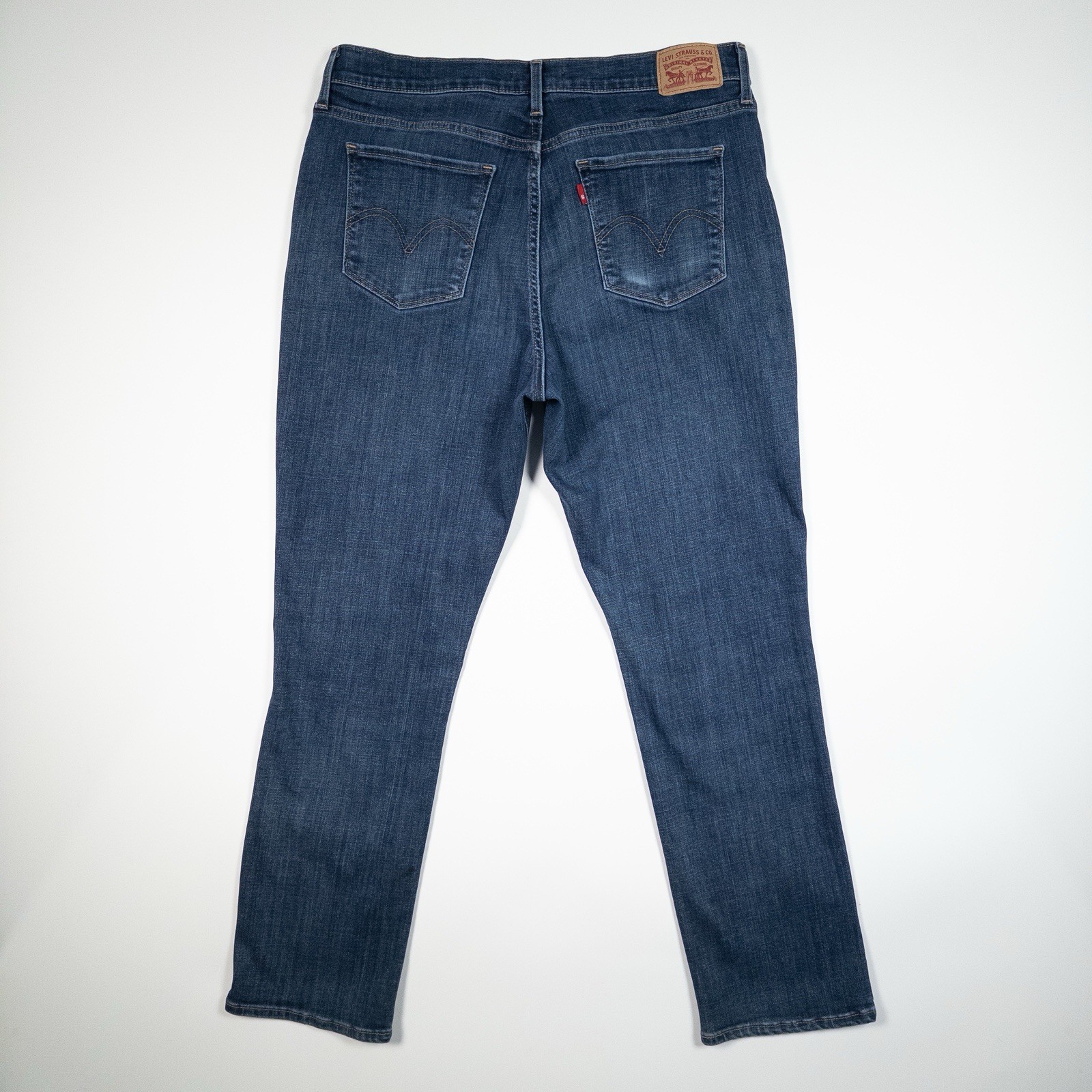 Levis Jeans Womens 31 Blue Classic Straight Leg Stretch Medium Wash Denim Casual