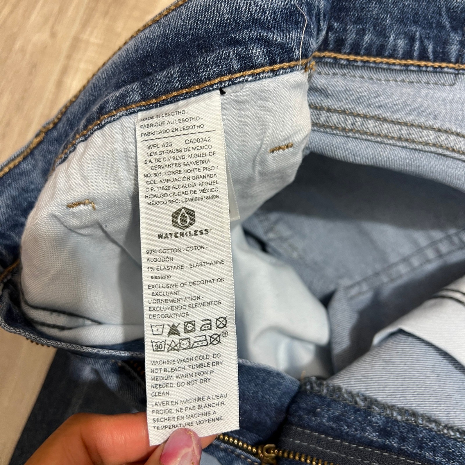 Signature by Levi Strauss & Co. Gold Label Men’s Bootcut Fit Jeans 32×34