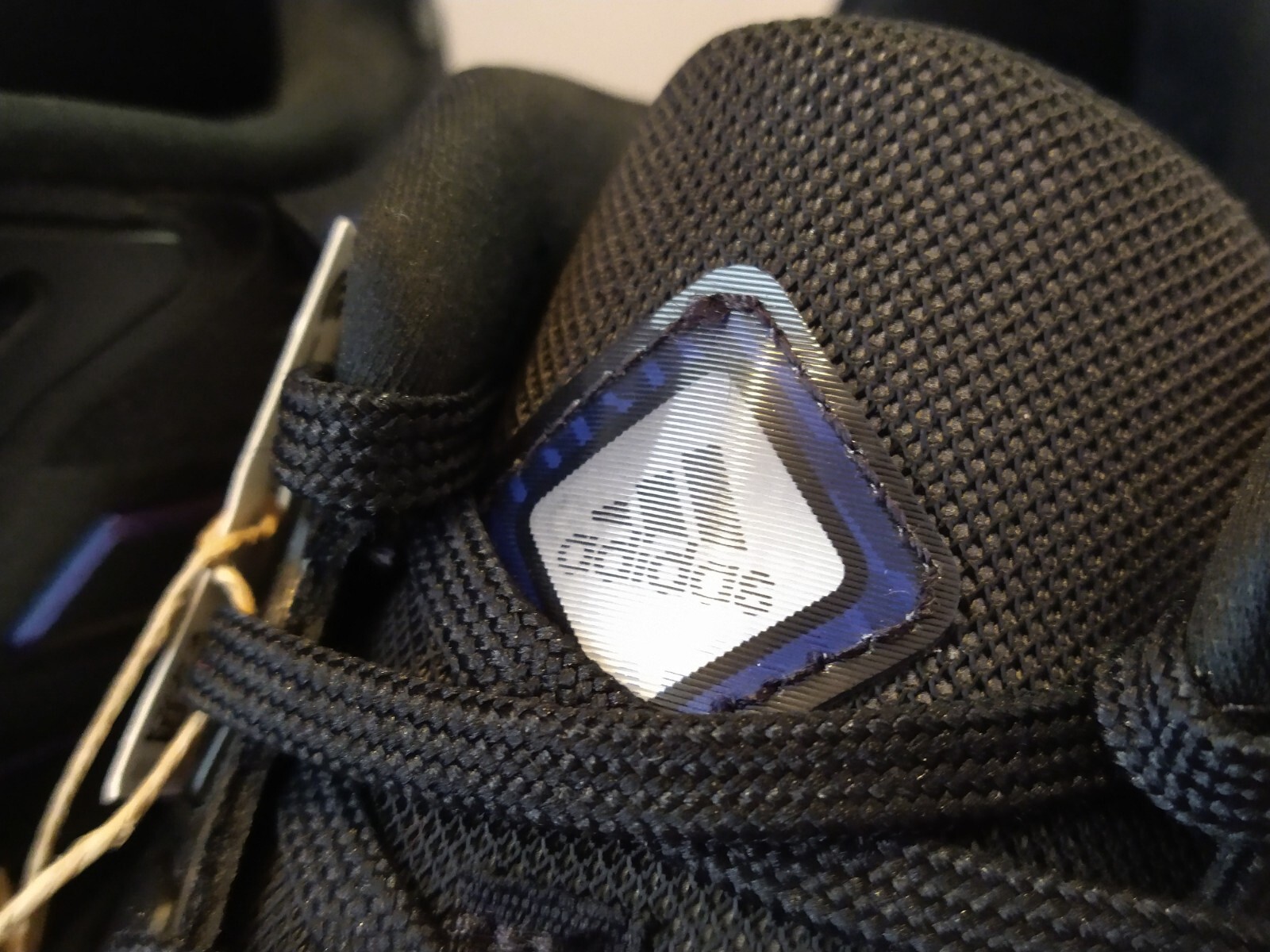 Adidas Men’s AlphaMagma Guard – GX1177 – Black / Dark Marine – Size: 5.5 – NEW !