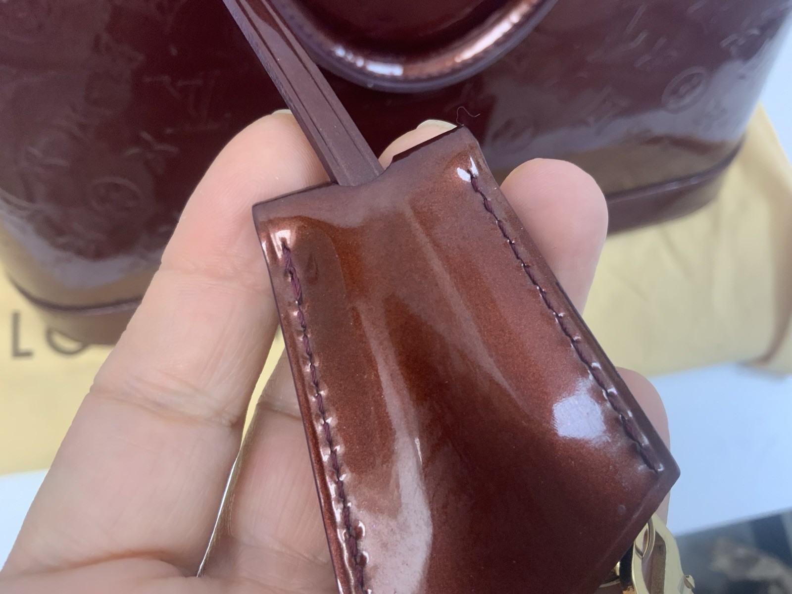 LOUIS VUITTON Alma GM Monogram Vernis Amarante (Burgandy) Bag
