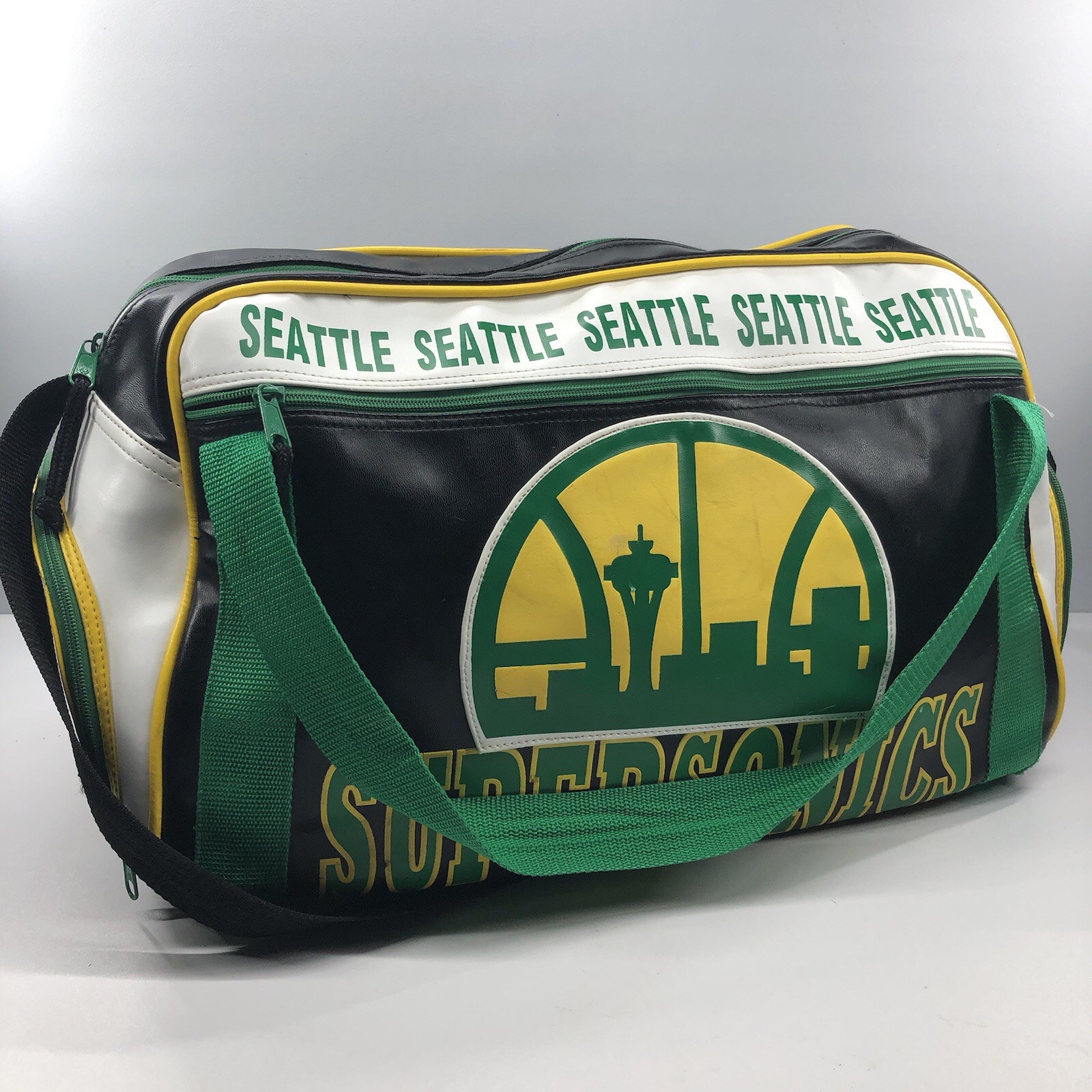 VTG 80s 90s SEATTLE SUPERSONICS Old Logo Player Issue Duffle Bag NBA Basketball