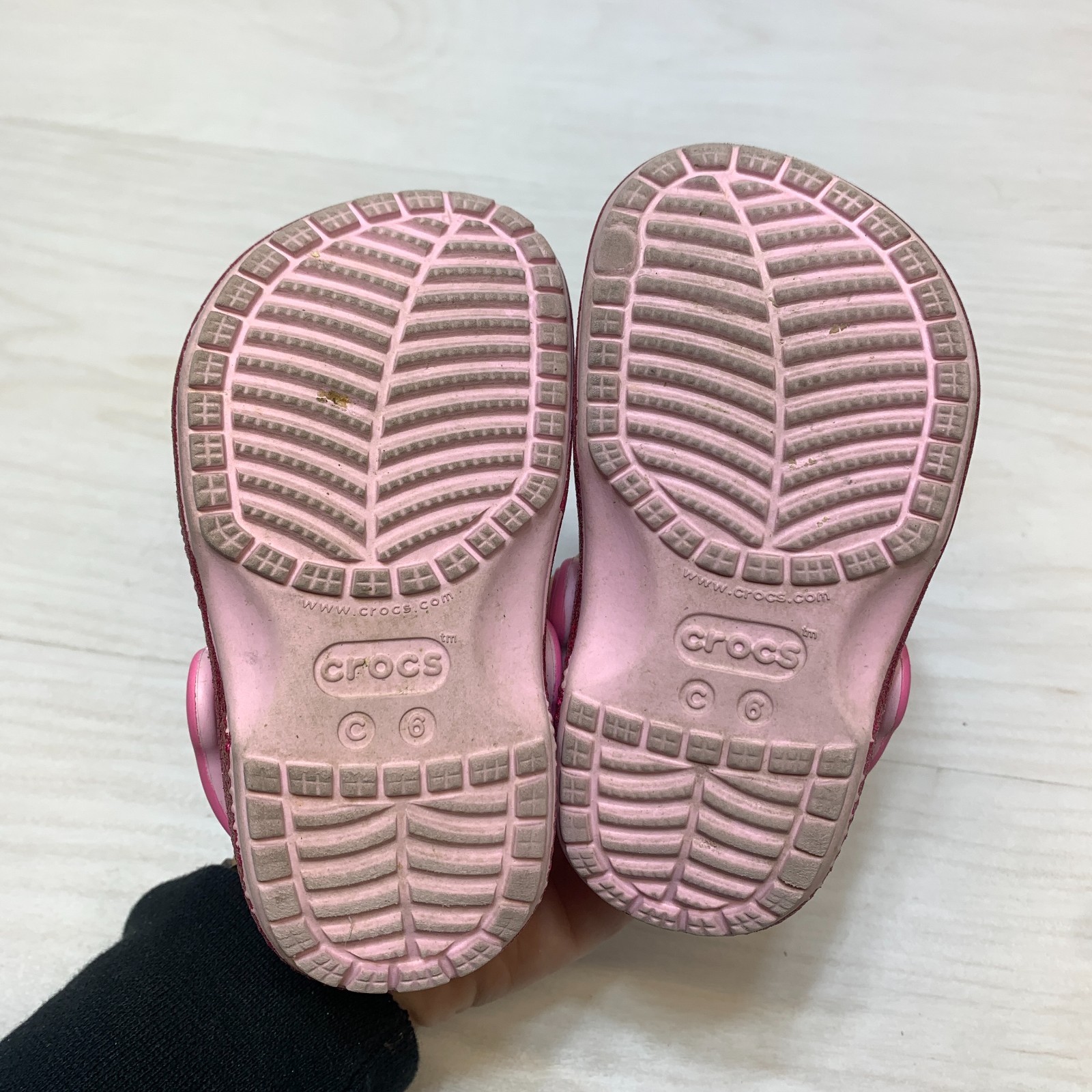 Crocs Disney Princess Clogs Unisex Child Size 6 Pink Classic Outdoor Casual
