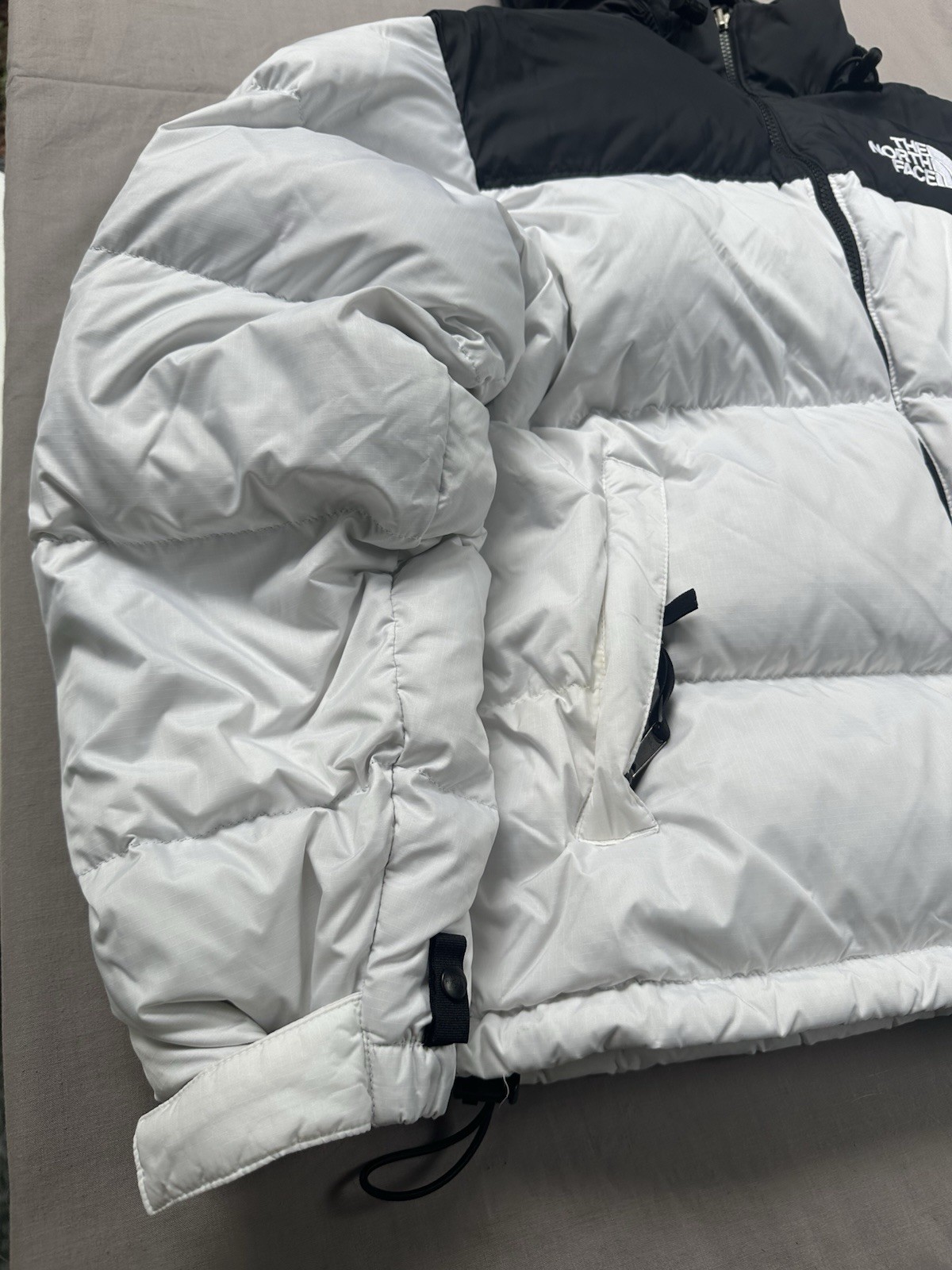 The North Face Mens Large (L) 1996 Retro Nuptse Jacket White & Black