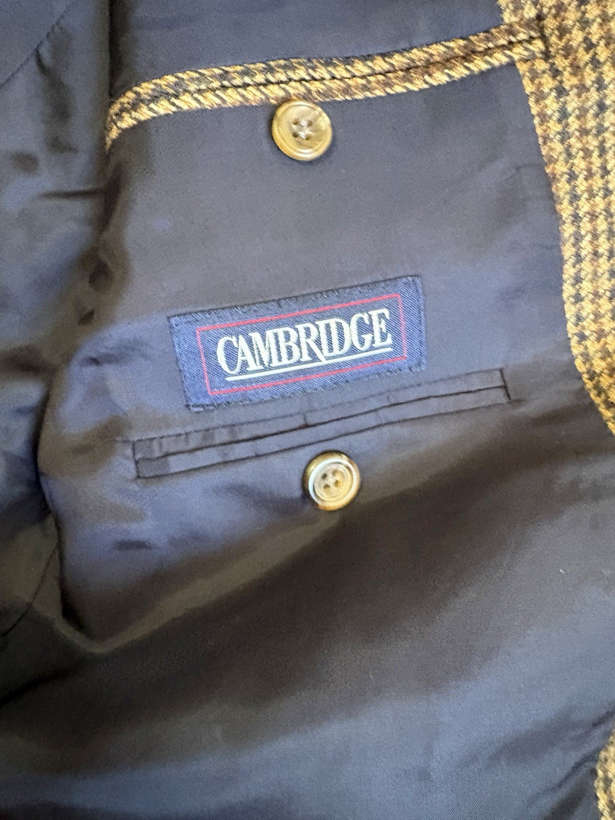 Vintage Cambridge Blazer 95% Wool 5% Cashmere Brown Canada Made 42R