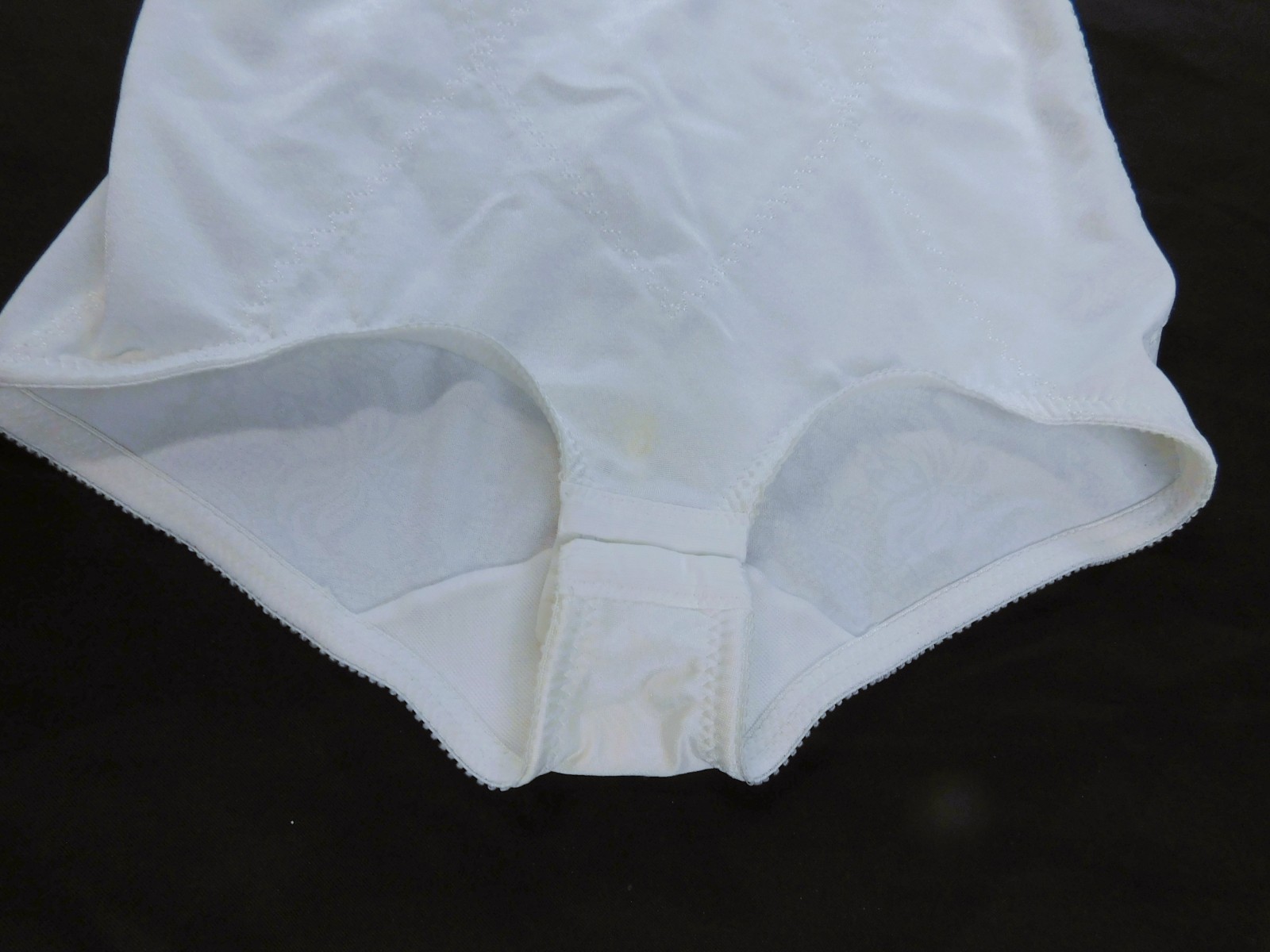 Vintage Flexxees 36B All in One White Satin Girdle Bodysuit Wire Cups-Style 685