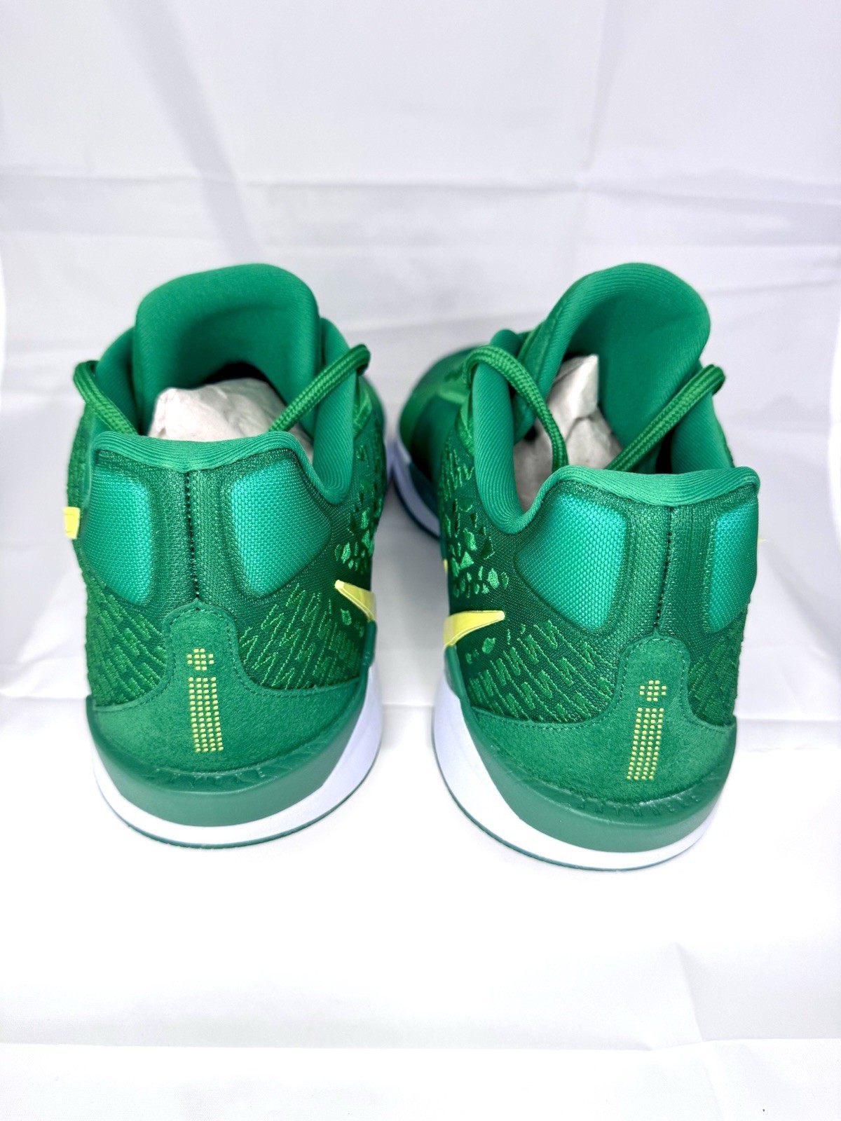 Nike Sabrina 2 Oregon Apple Green Yellow Strike HQ4344-300 W 19.5 / M 18 NIB