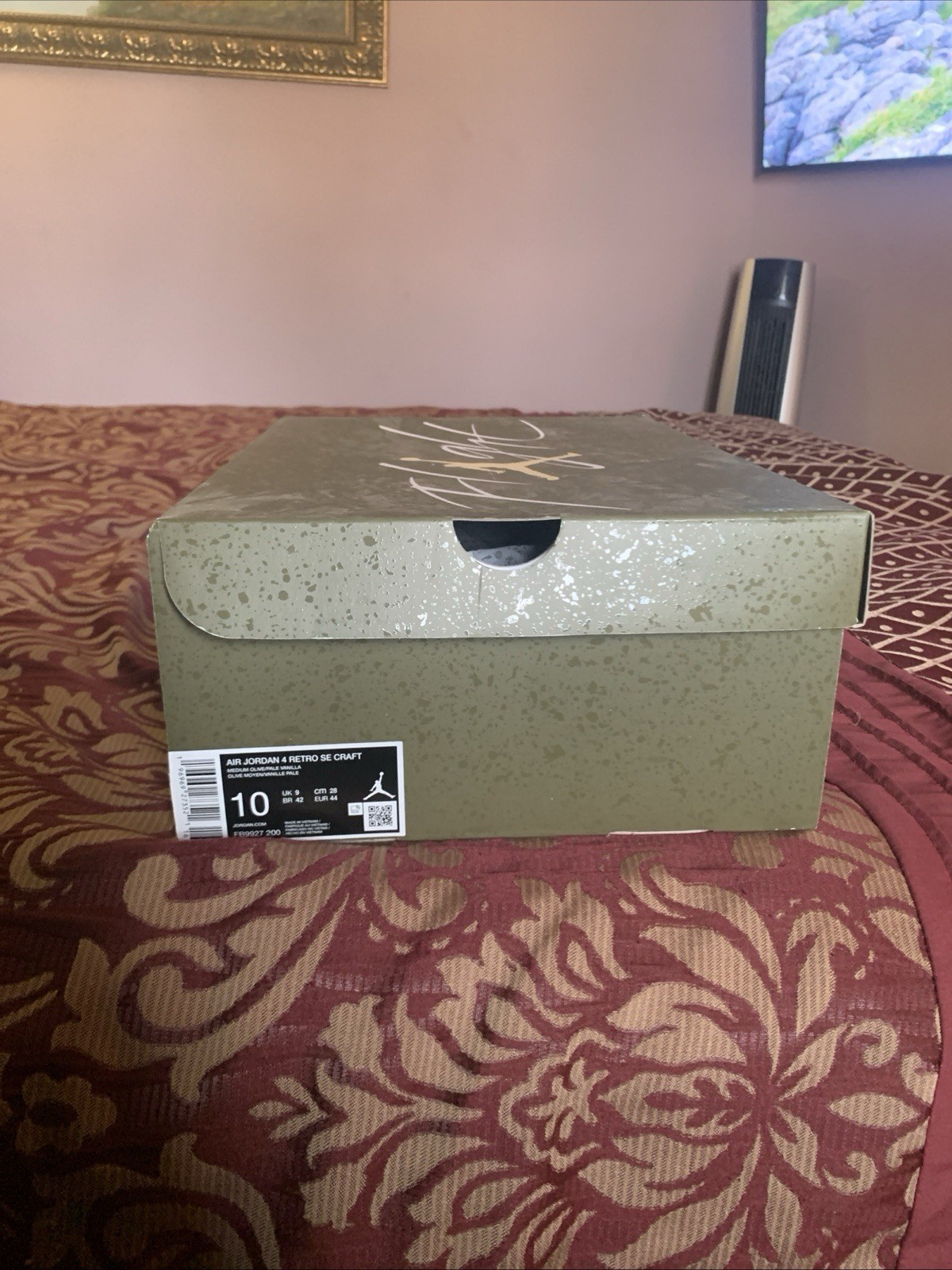Size 10 – Jordan 4 SE Retro Low Craft – Olive W/ *FREE SHIRT INCLUDED*