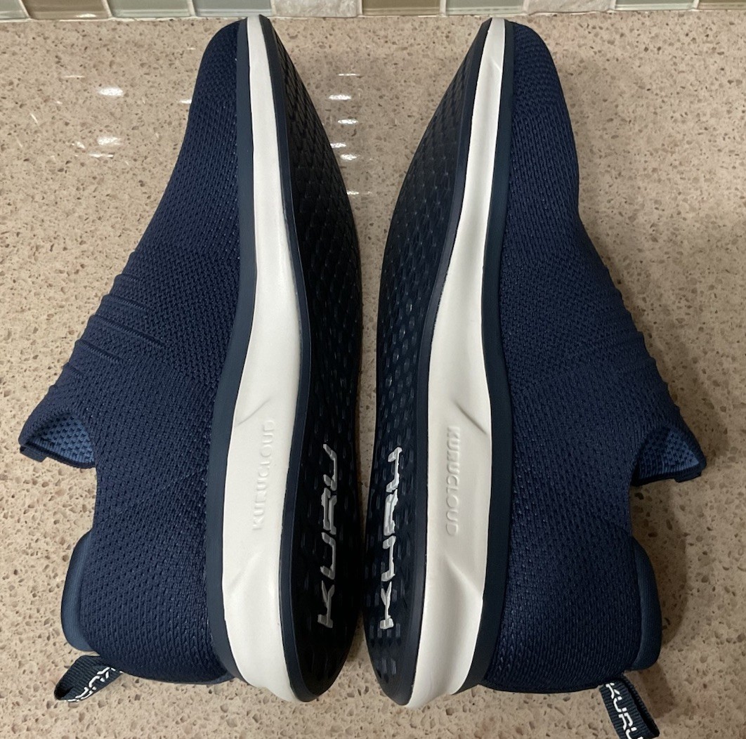 Kuru Atom Men’s Slip-On Blue Sneakers Size 11 Knit Everyday Travel Seamless EUC