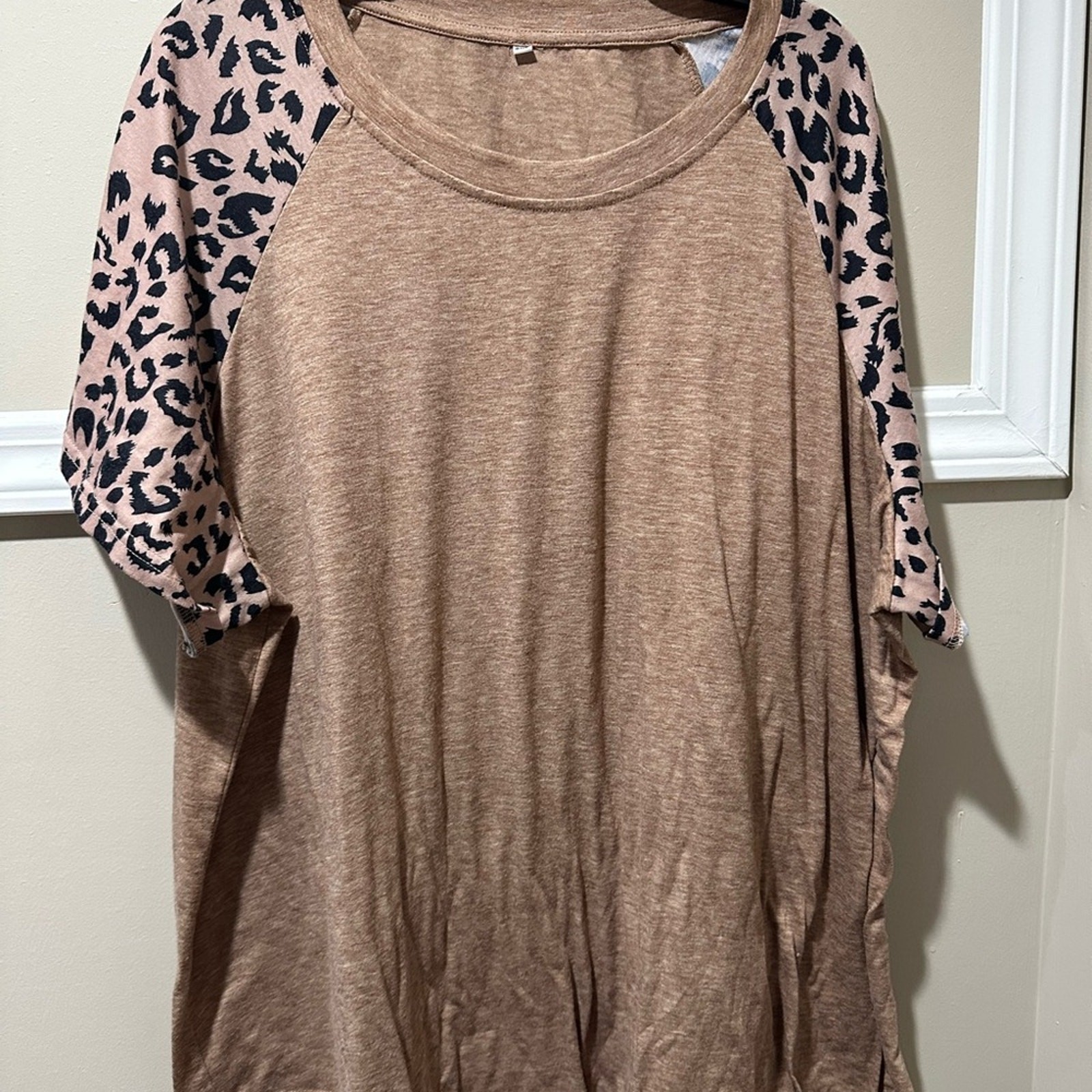 Tan and Cheetah Oversized Tee‎