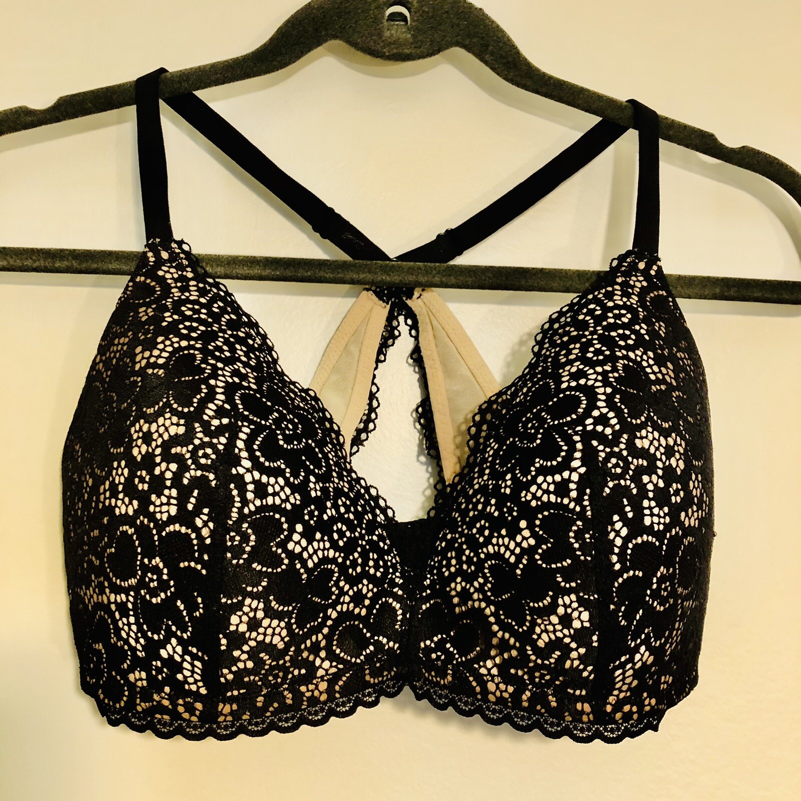 AERIE Black Floral Lace over Nude Wireless Bra RN 54485 CA 03873~ Size 34D Racer