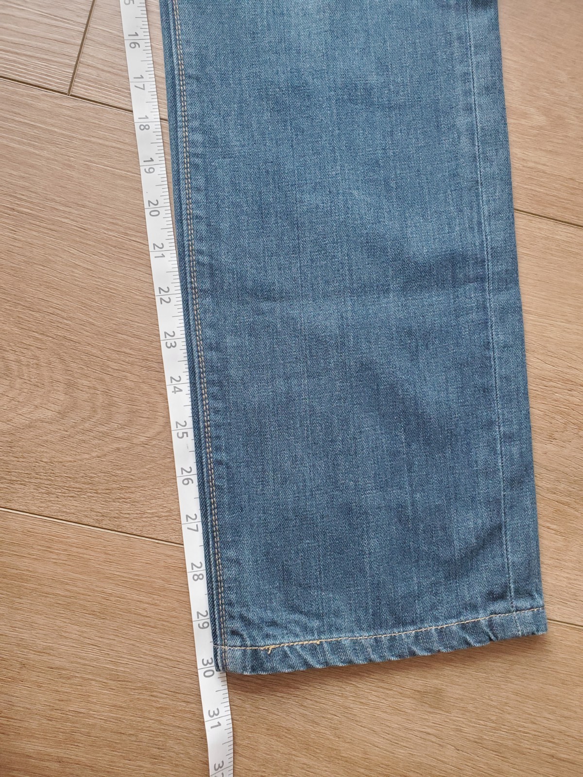 Levi’s Men’s 511 Blue Medium Wash Denim Jeans Button Fly, 33×32