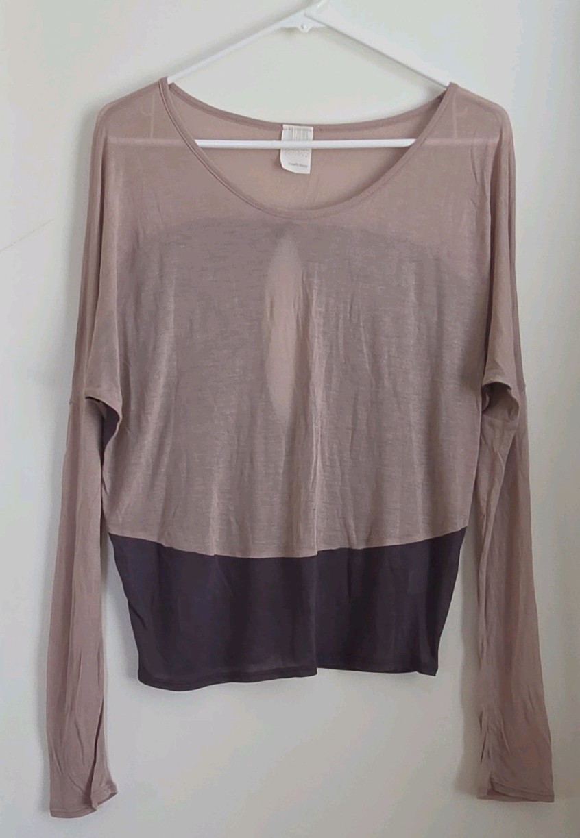 Irene’s Story Taupe Gray Colorblock Keyhole Back Scoop Neck Top Size S
