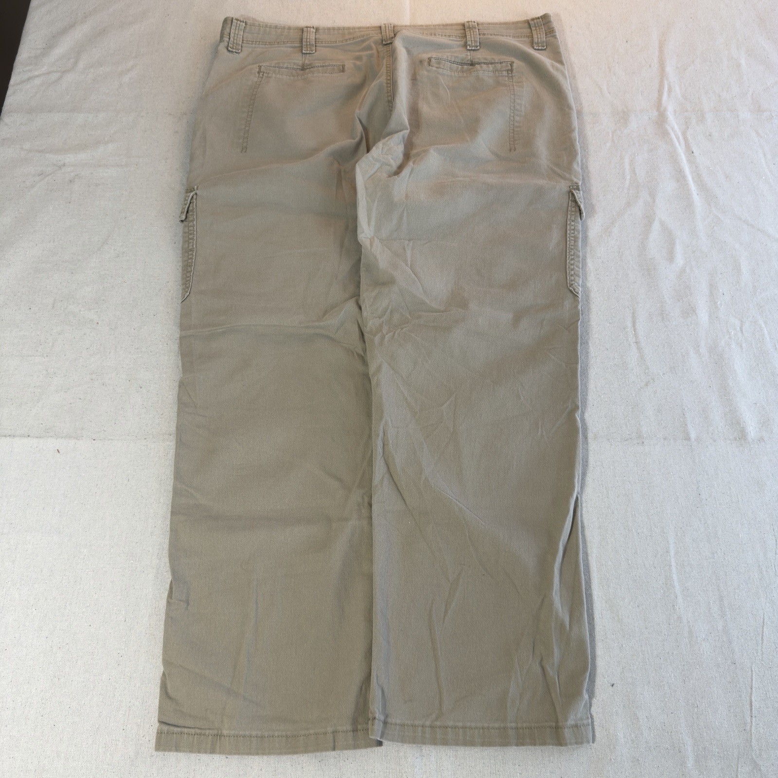 Wrangler Men’s Khaki Cotton Twill Cargo Pants Relaxed Fit Straight Waist 40