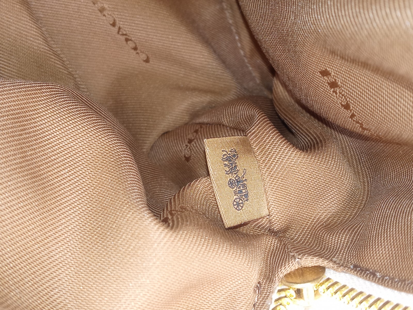 Coach Lori Shoulder Bag Purse Ivory Chalk Pebbled Leather Bag No Dust Bag