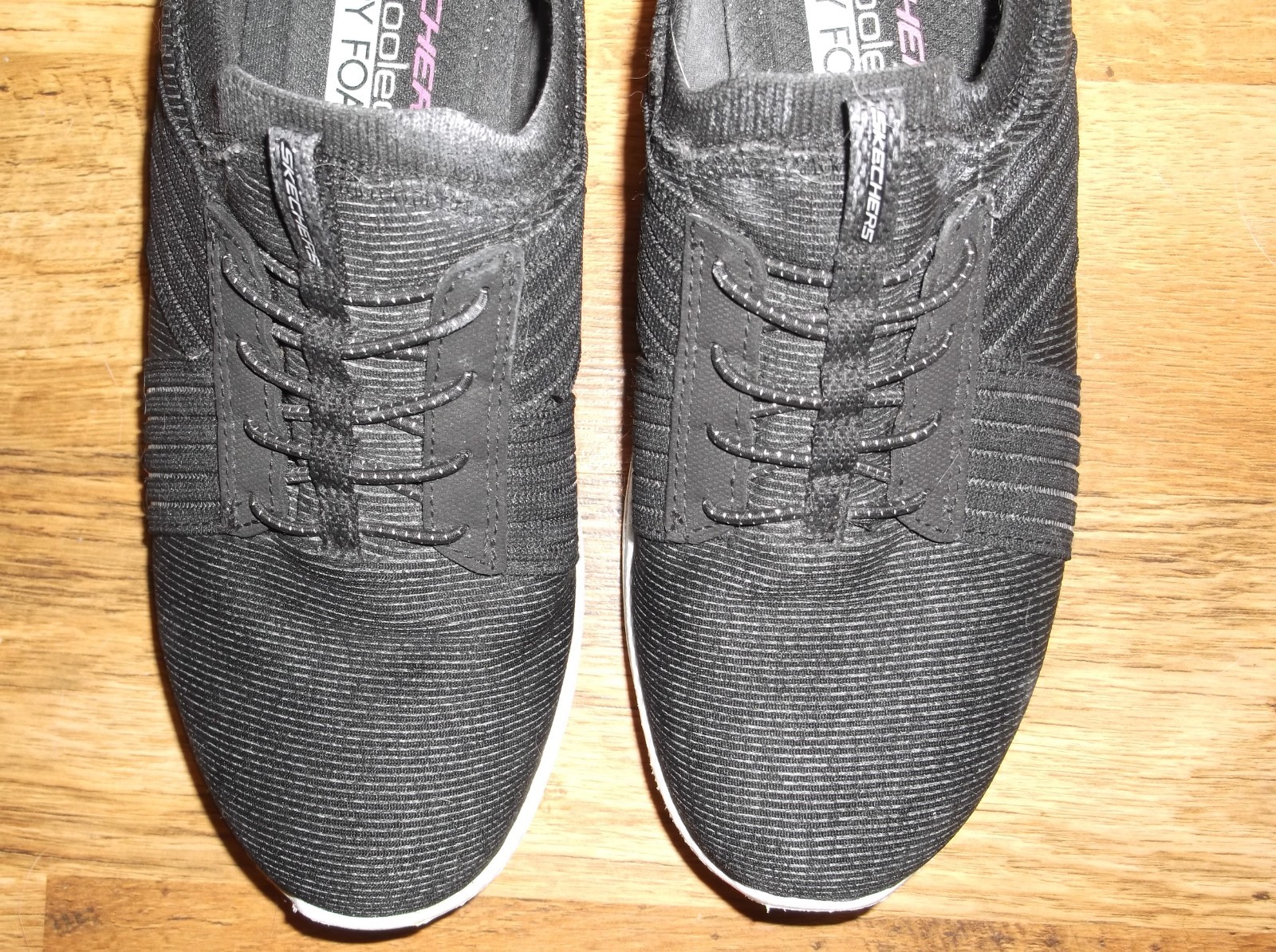 Skechers Size 8 Relaxed Fit Air-Cooled Memory Foam Women’s Black Slip On Flats