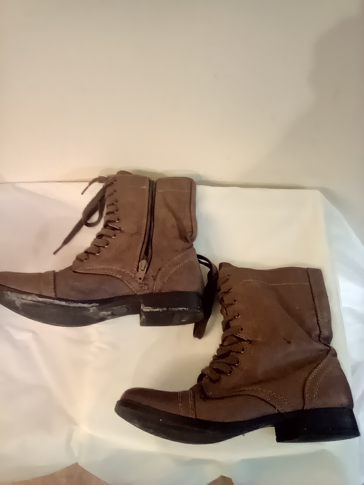 Brown all man made materials women’s ankle boot size 8 laces & Zip