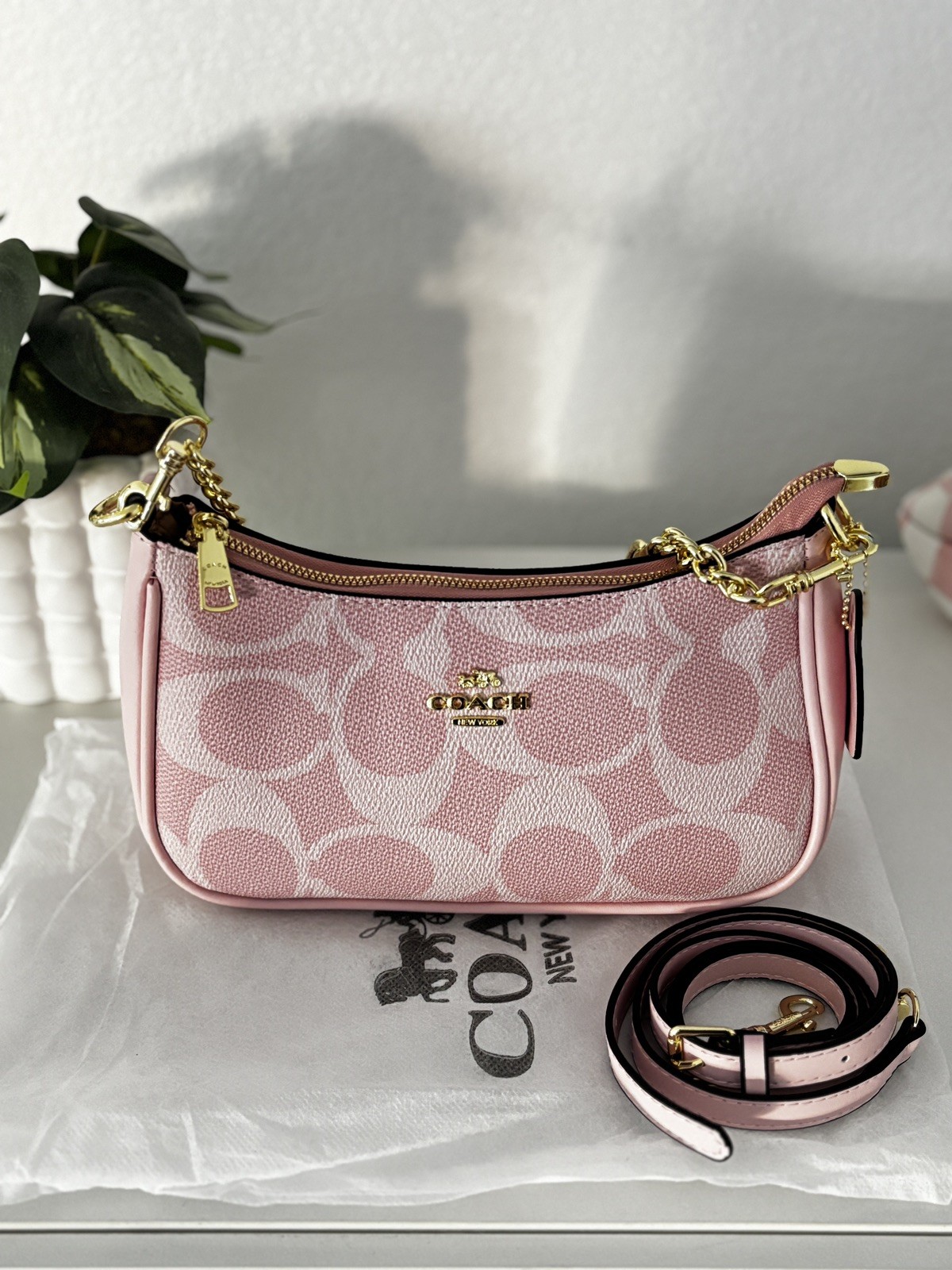 Coach Teri Shoulder Bag Signature Canvas CAL51 Powder Pink outlet NEW