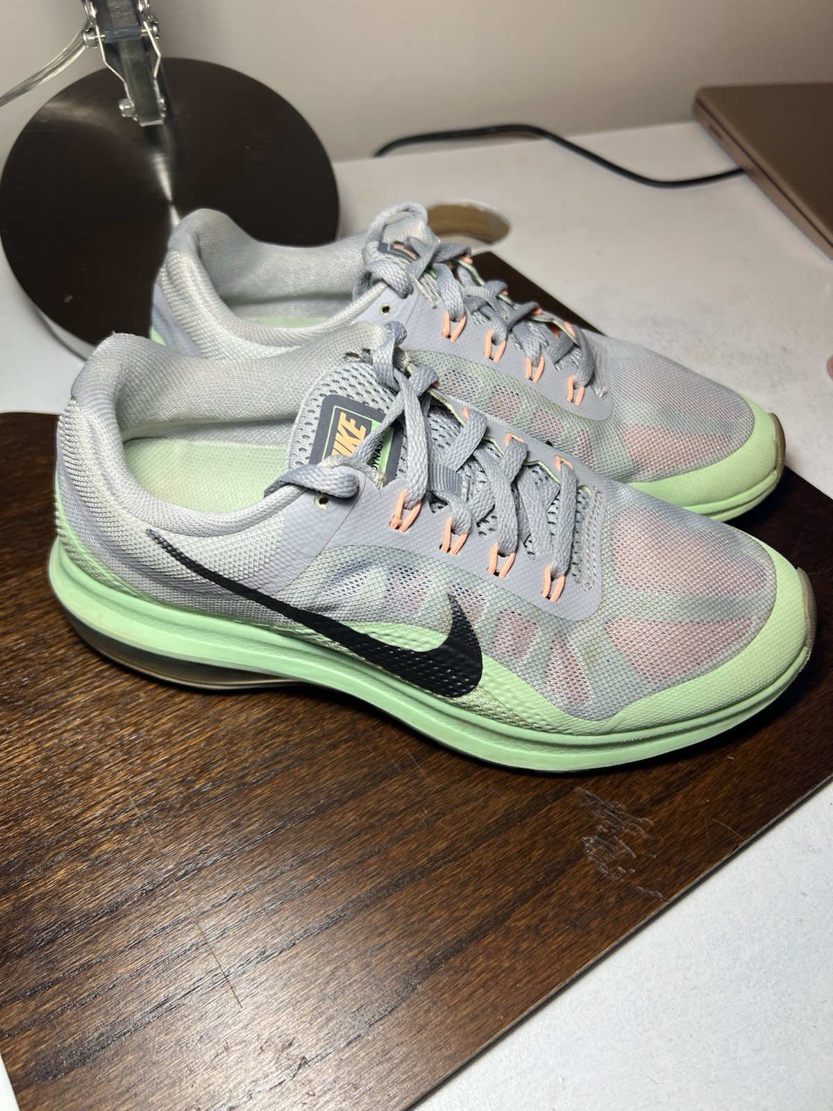 Nike Air MAX DYNASTY 2 Womens Running Sneakers Size 8w Gray Mint Green