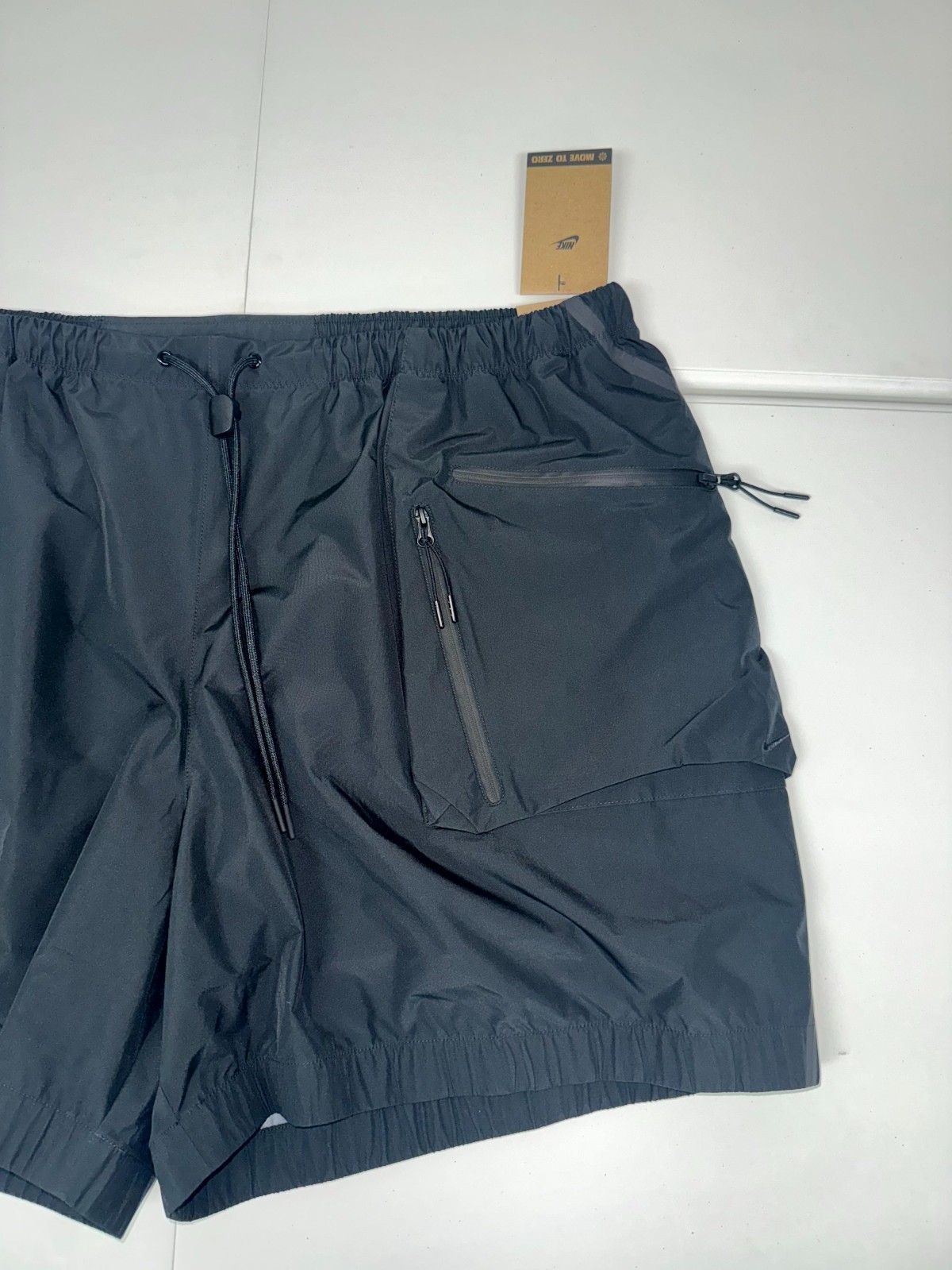 Nike Tech Super Lightweight Shorts Men’s L Black Above-the-Knee HJ2946-010