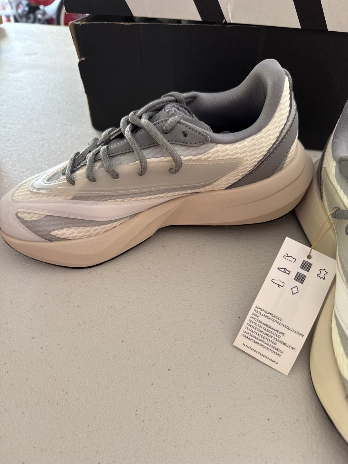 Size 6 – adidas Lightblaze Off White Grey W