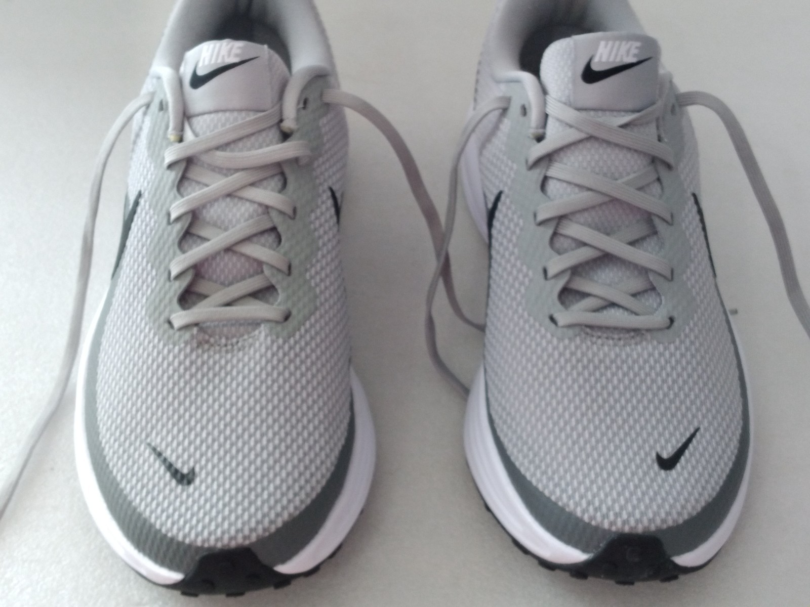 Nike Revolution 8 HJ9198-004 Light Smoke Grey Black Men’s 10 Athletic Sneakers