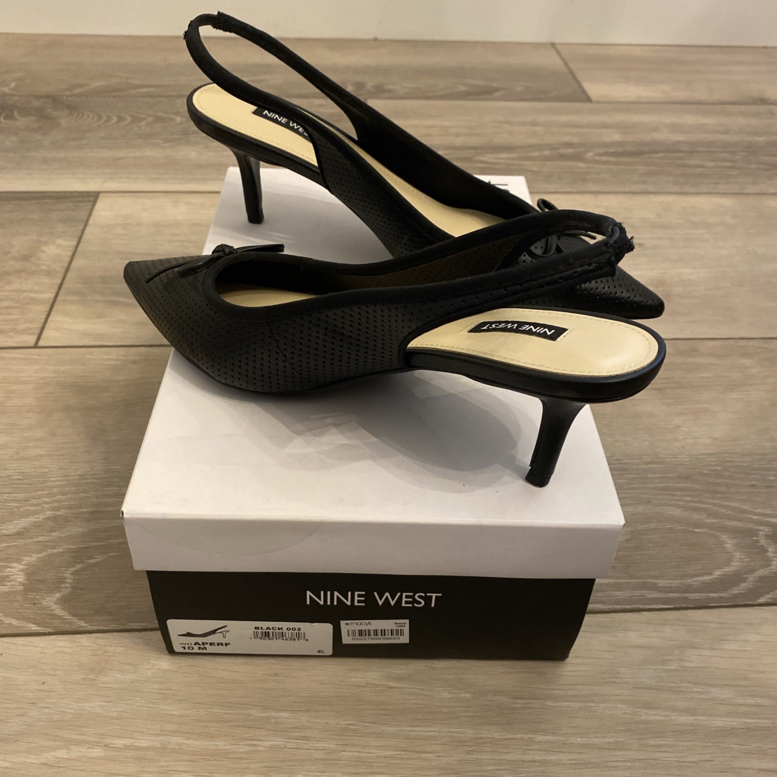 Nine West Womens Aperf Slingback Heel Black Perforated SlipOn 10M Macy’s Box