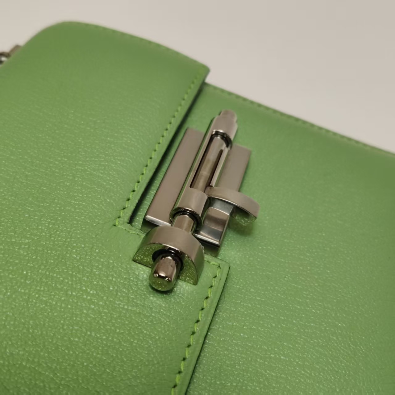 Hermes Verrou Mini 17 Chevre Mysore Vert Criquet 3I Avocado Green SilverPHW Auth