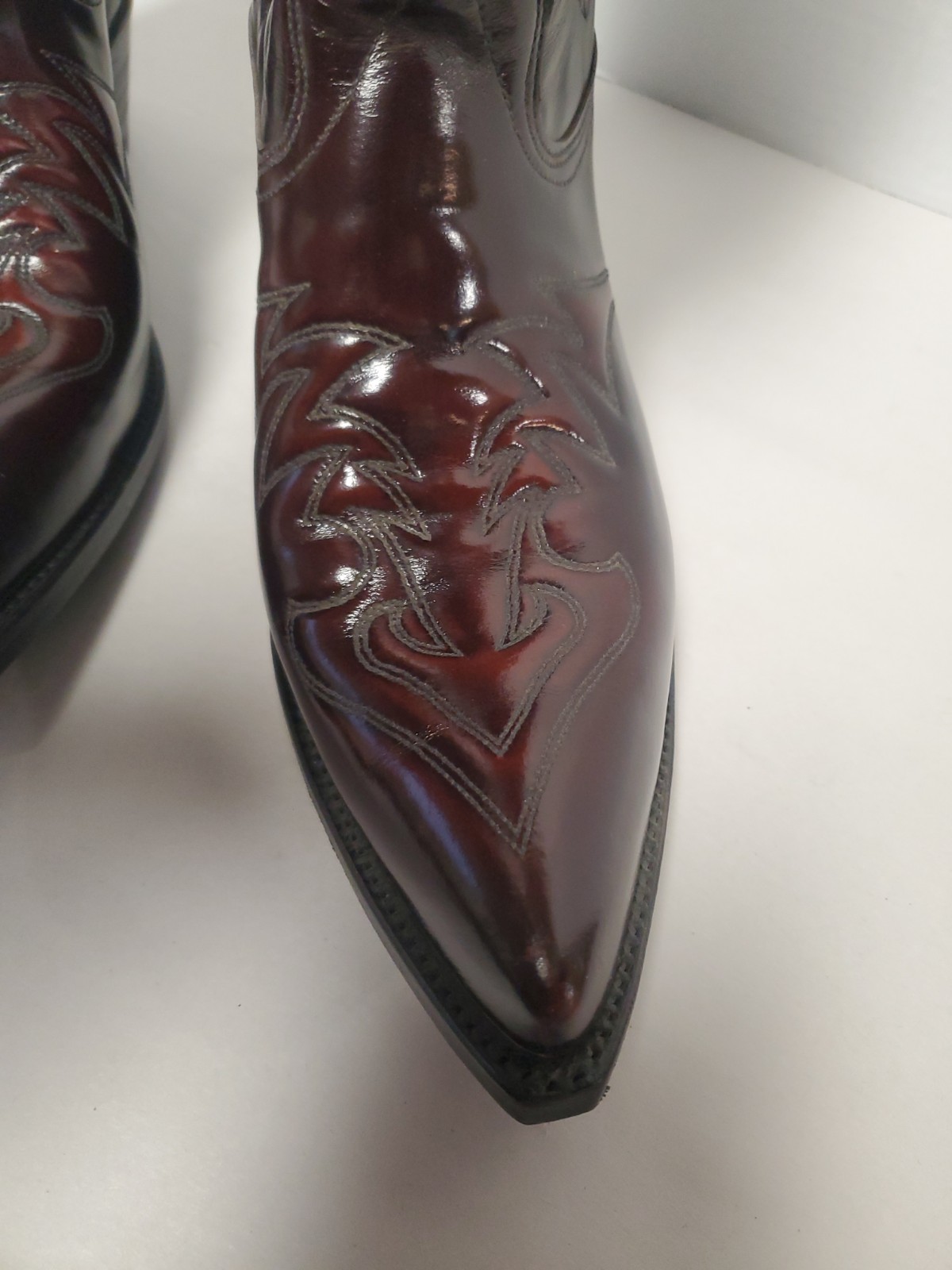 Gorgeous J. Chisholm Western Cherry Brown Red Leather Cowboy Mens Boot 10B VNTG