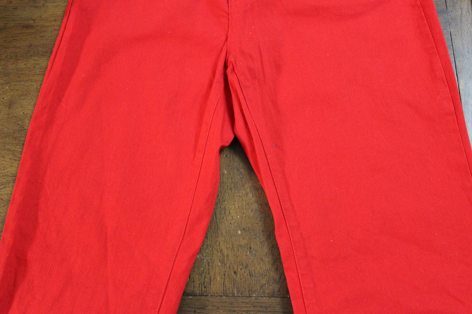 Focus Life Style Women Size 10 Red Pants 97%Cotton 3%Spandex Waist 30×31 Inseam