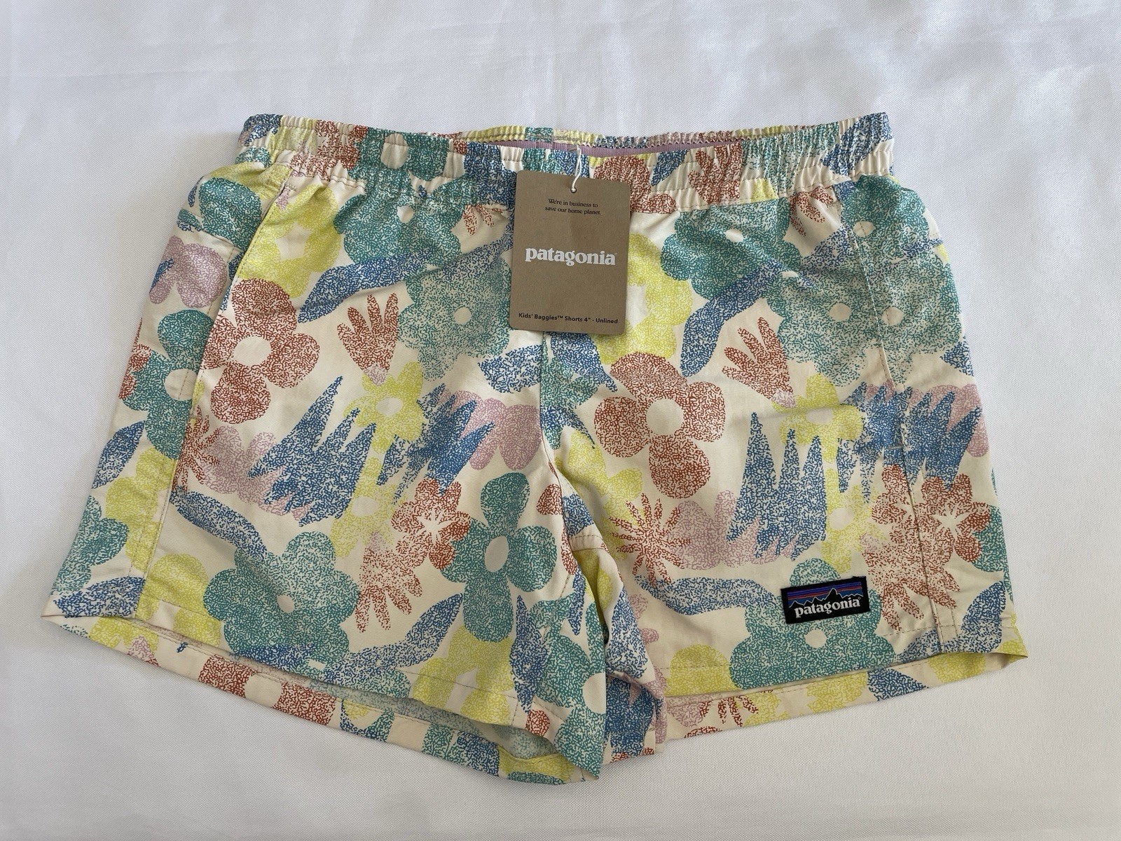 Patagonia Baggies 4″ Shorts Girl’s Size L/12 Channeling Spring SP24 Water