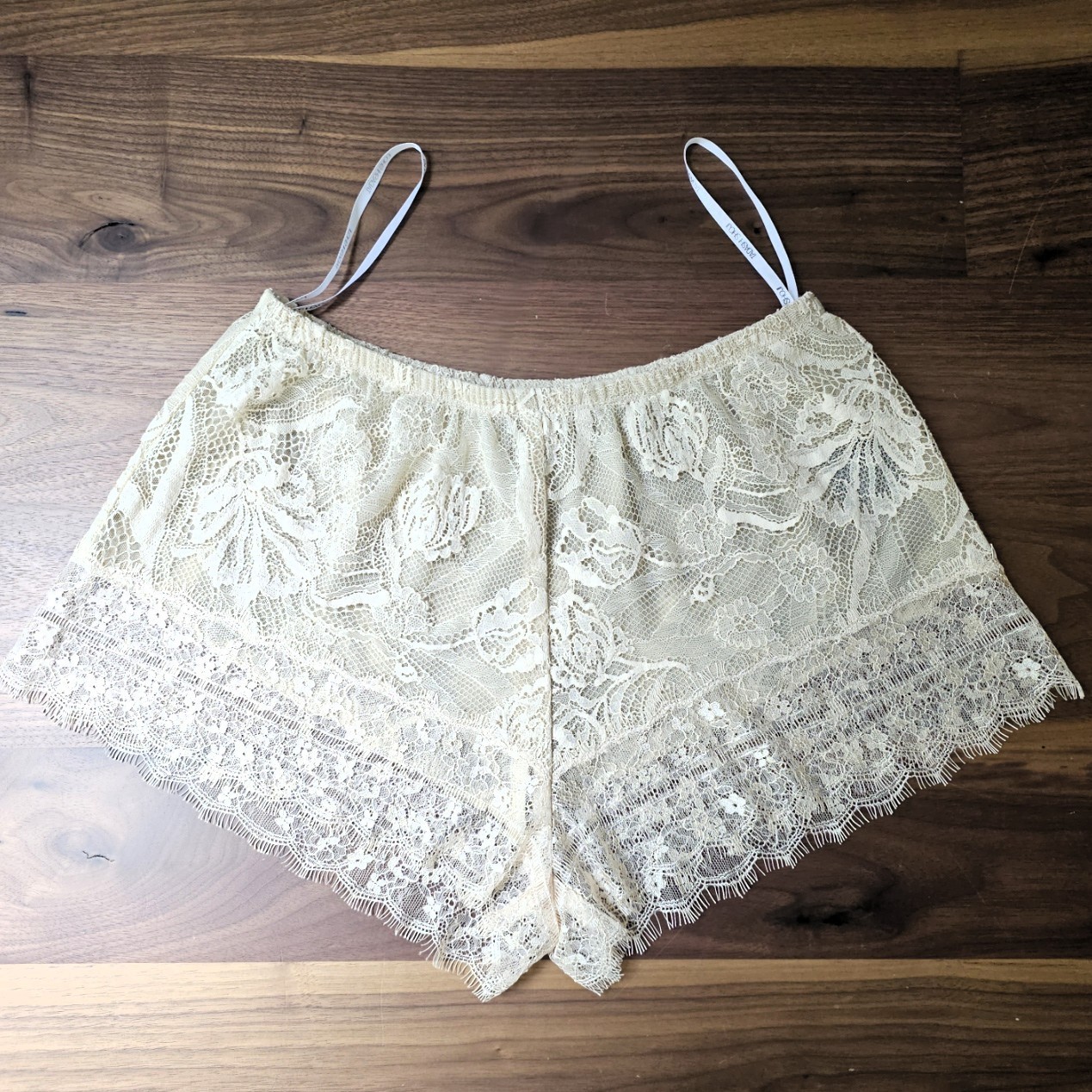 Tadashi Shoji Intimate Lace Cami Tap Shorts Pajama Set Ivory Bridal Sz XS