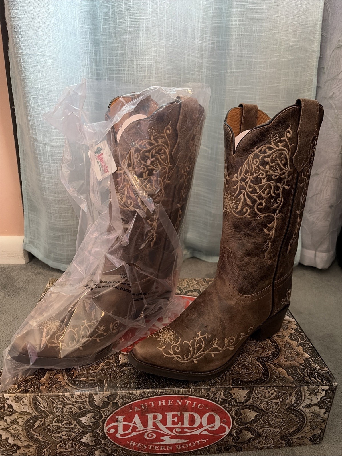 Laredo Leather Embroidered Floral Western Cowgirl Boot Taupe/Bone Size 10 Wide