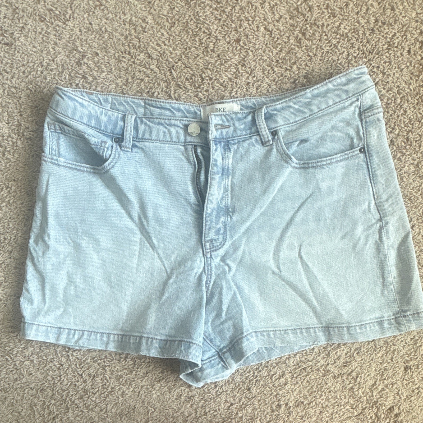 BKE Denim Light Wash Blue Mid Rise 5-Pocket Denim Shorts Women’s Size 33