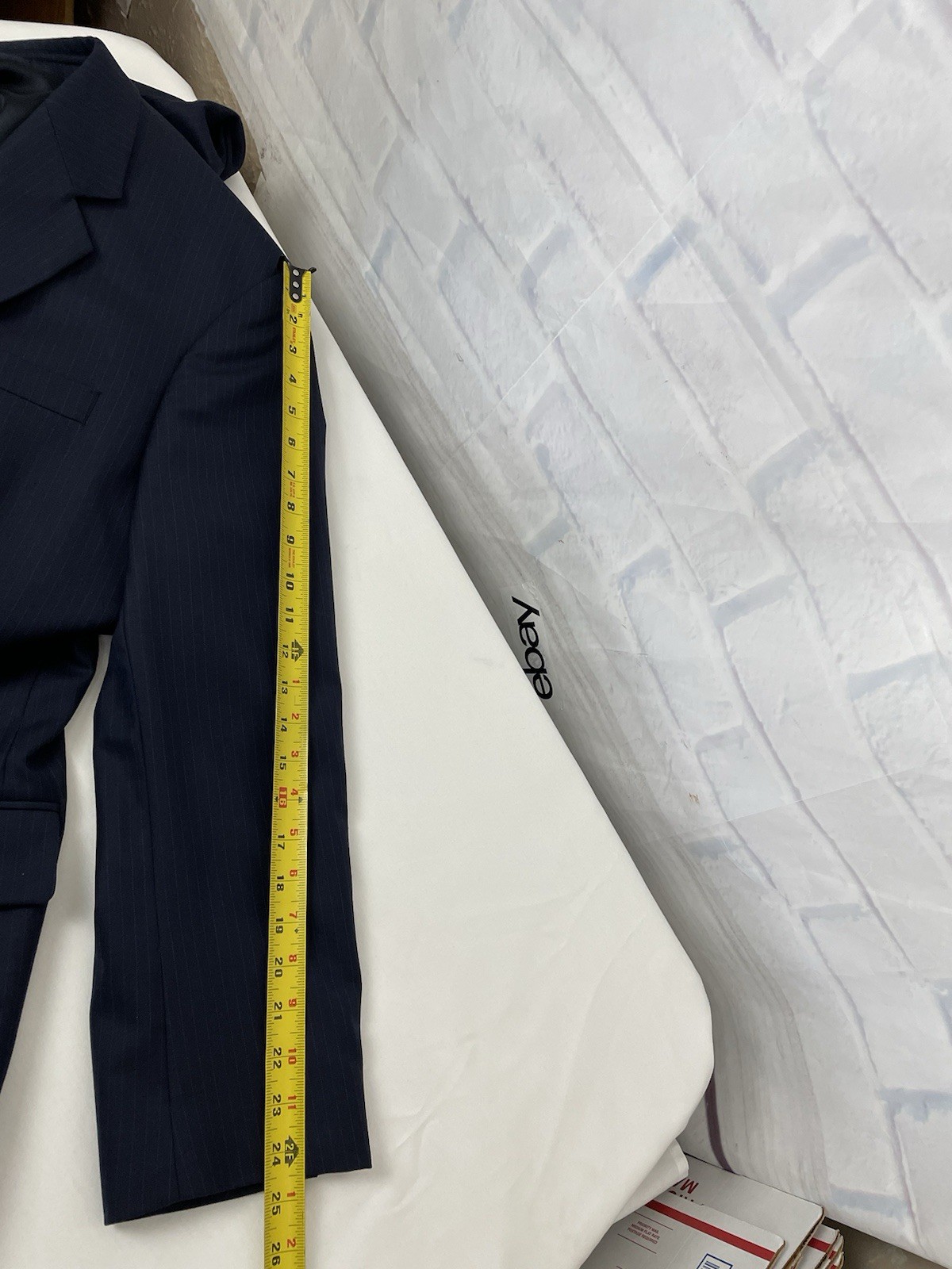 Tom James Corporate Image Men’s Navy Pinstripe Suit Sz 44 R Pants 38 X 29.5