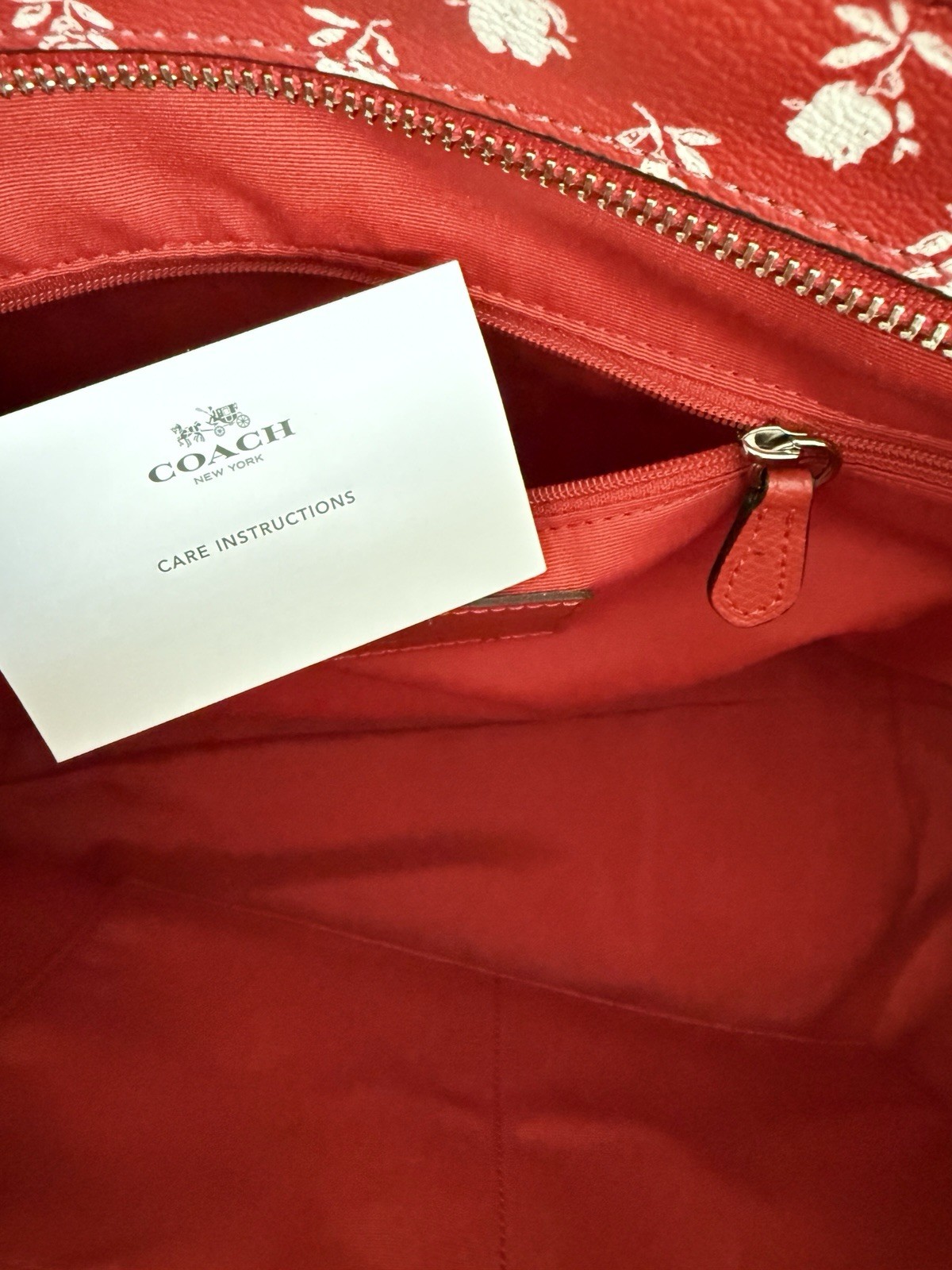 NWT Coach CITY ZIP TOTE IN CARMINE MULTI FLORAL PRINT COATED CANVAS F38161