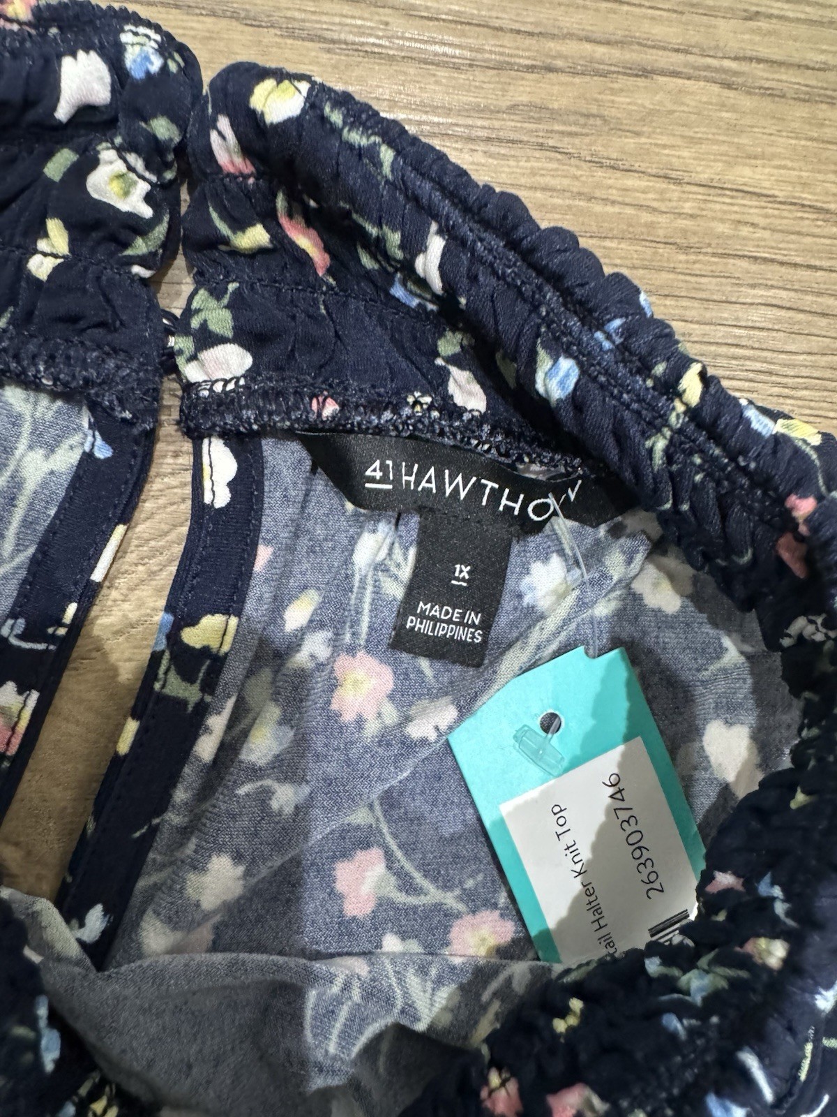41 Hawthorn navy blue floral halter tank top with a smocked neckline NWT 1X
