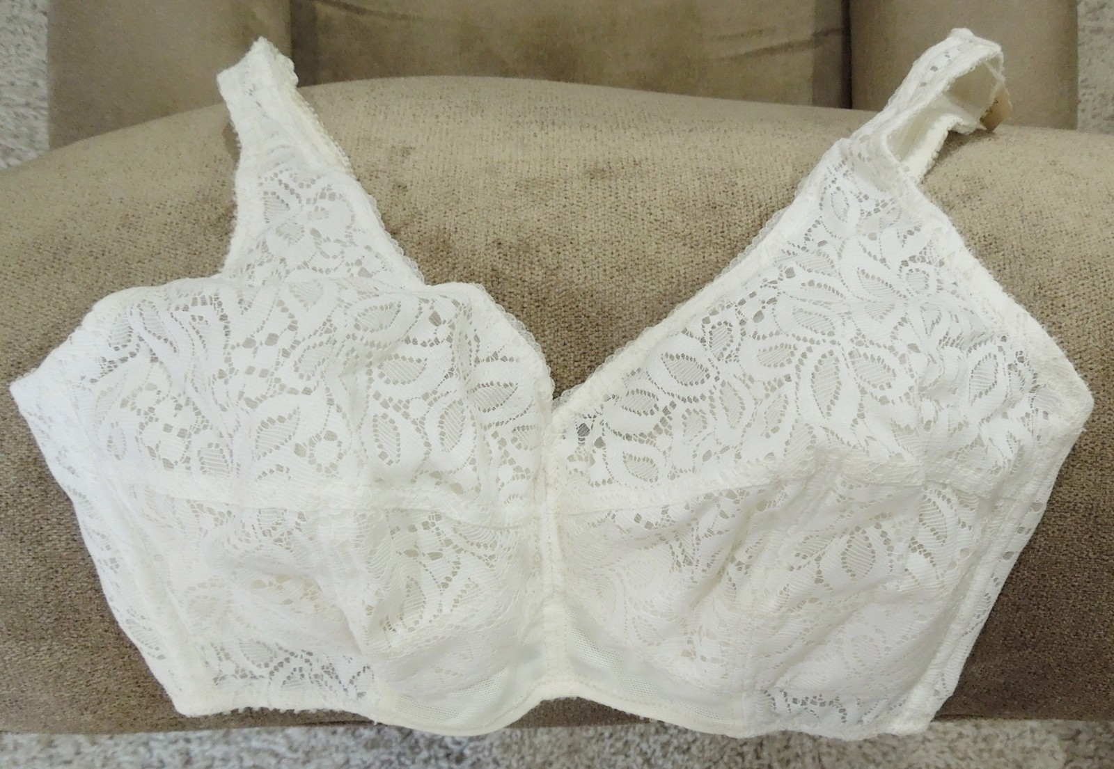 Vtg 1960s VPC Sexy Lacy Bra Size 32D ~ NWT ~ Never Worn ~ OLD STOCK RARE