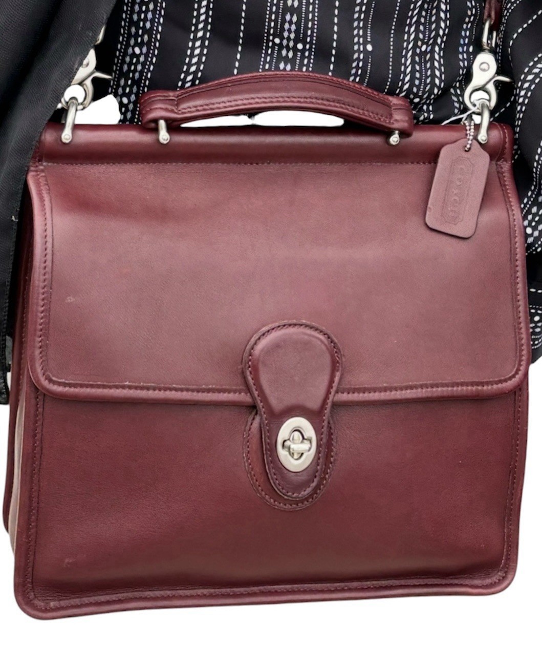 Vintage Coach Currant Leather Willis Nickel Hardware Authenticated