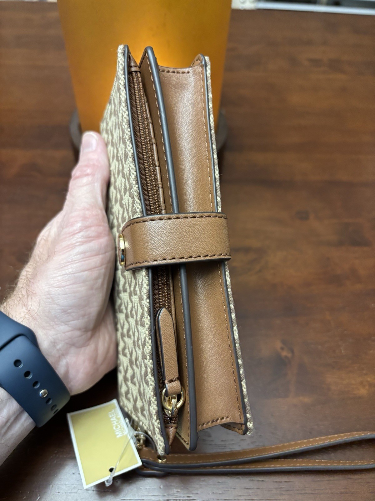Michael Kors NWT Jet Set Small Phone Case, Wristlet Wallet, Beige/ Ebony $128