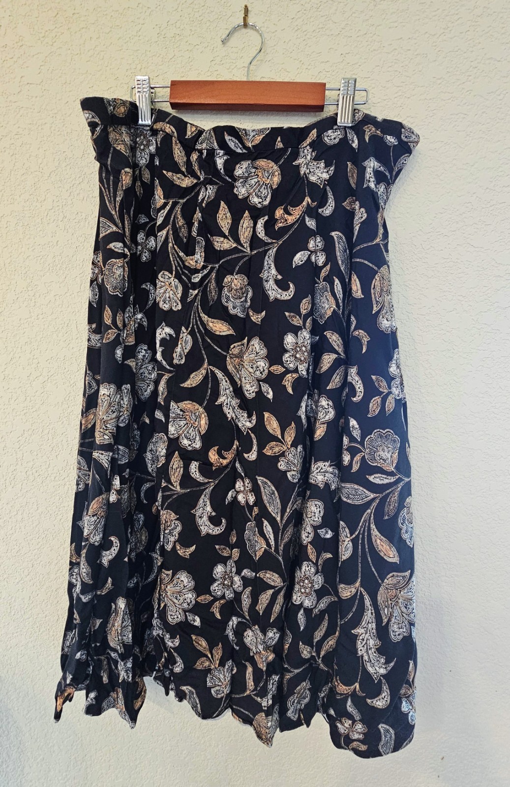 J. Jill Women’s Black Blue Beige Floral A-Line Pleated Midi Skirt Size L