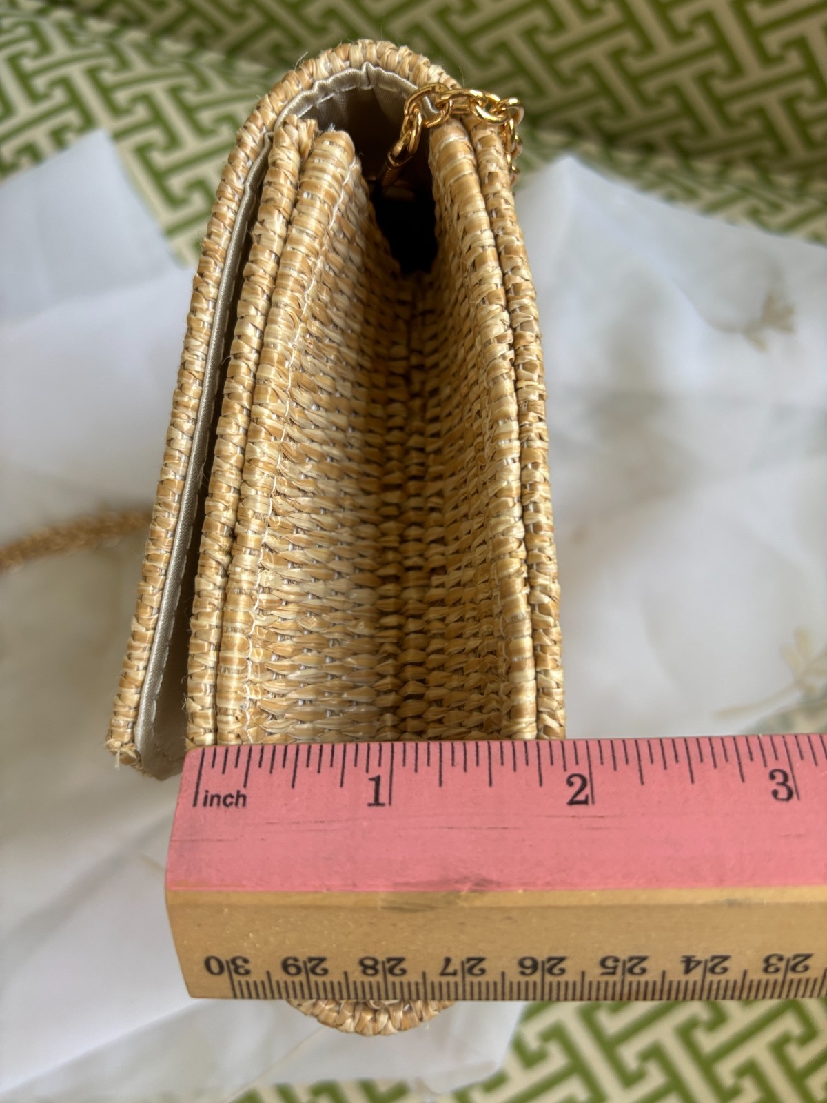 LISI LERCH Nautical Scalloped Straw CLUTCH Or Crossbody Seashell Emblem