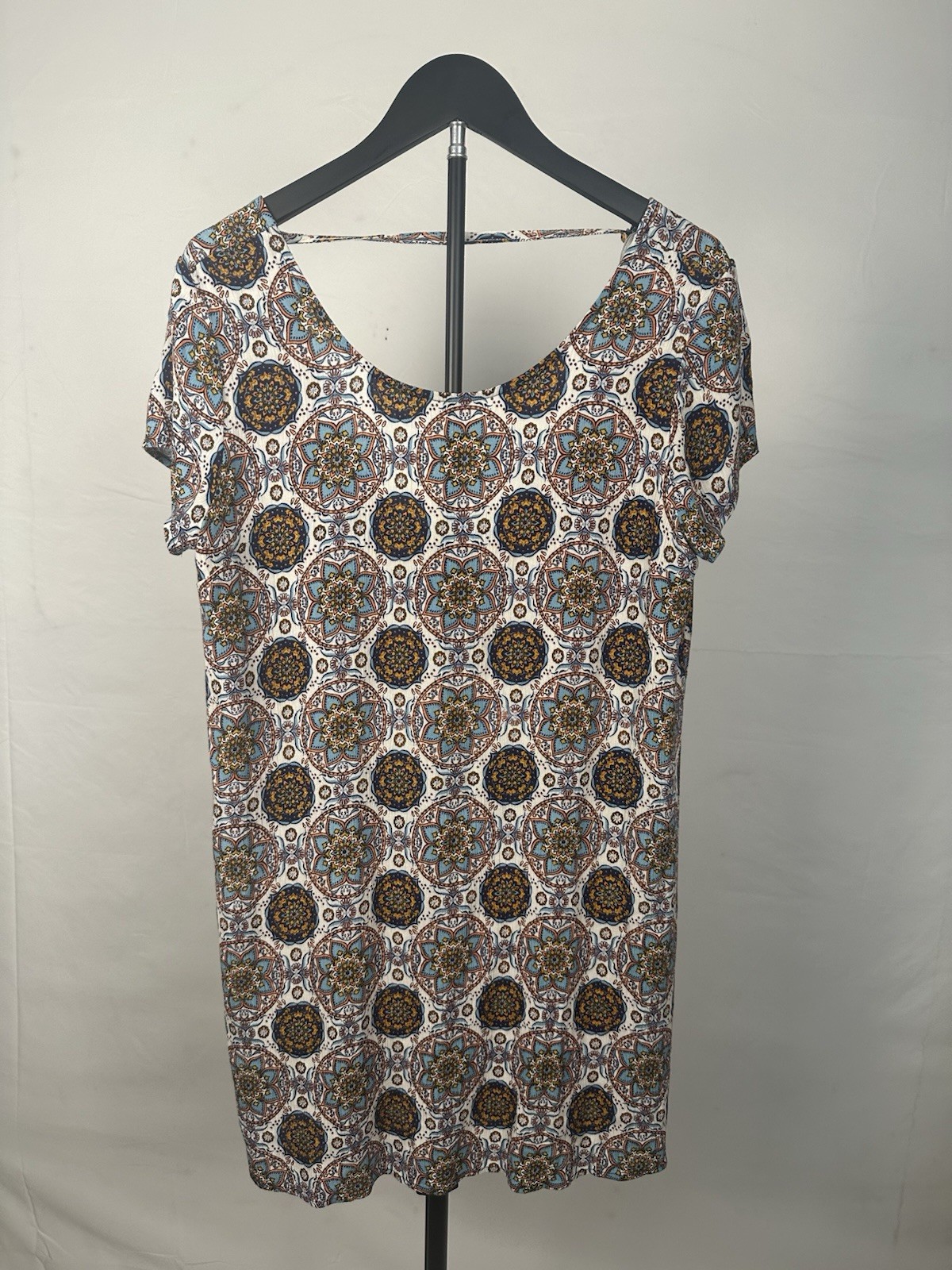 Lulus Shift Dress Scoop Neck Cap Sleeve Short Geometric White Blue Orange S
