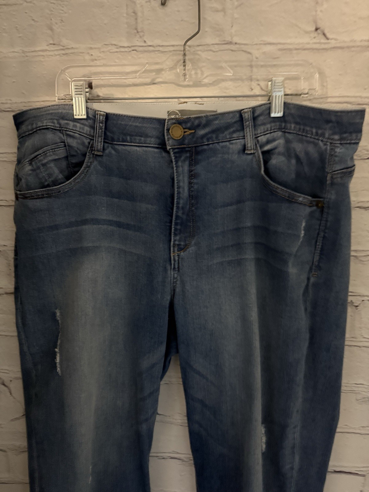 Wit & Wisdom Blue Straight Leg Blue Jeans Comfort Waistband EUC Women’s 16 x 30