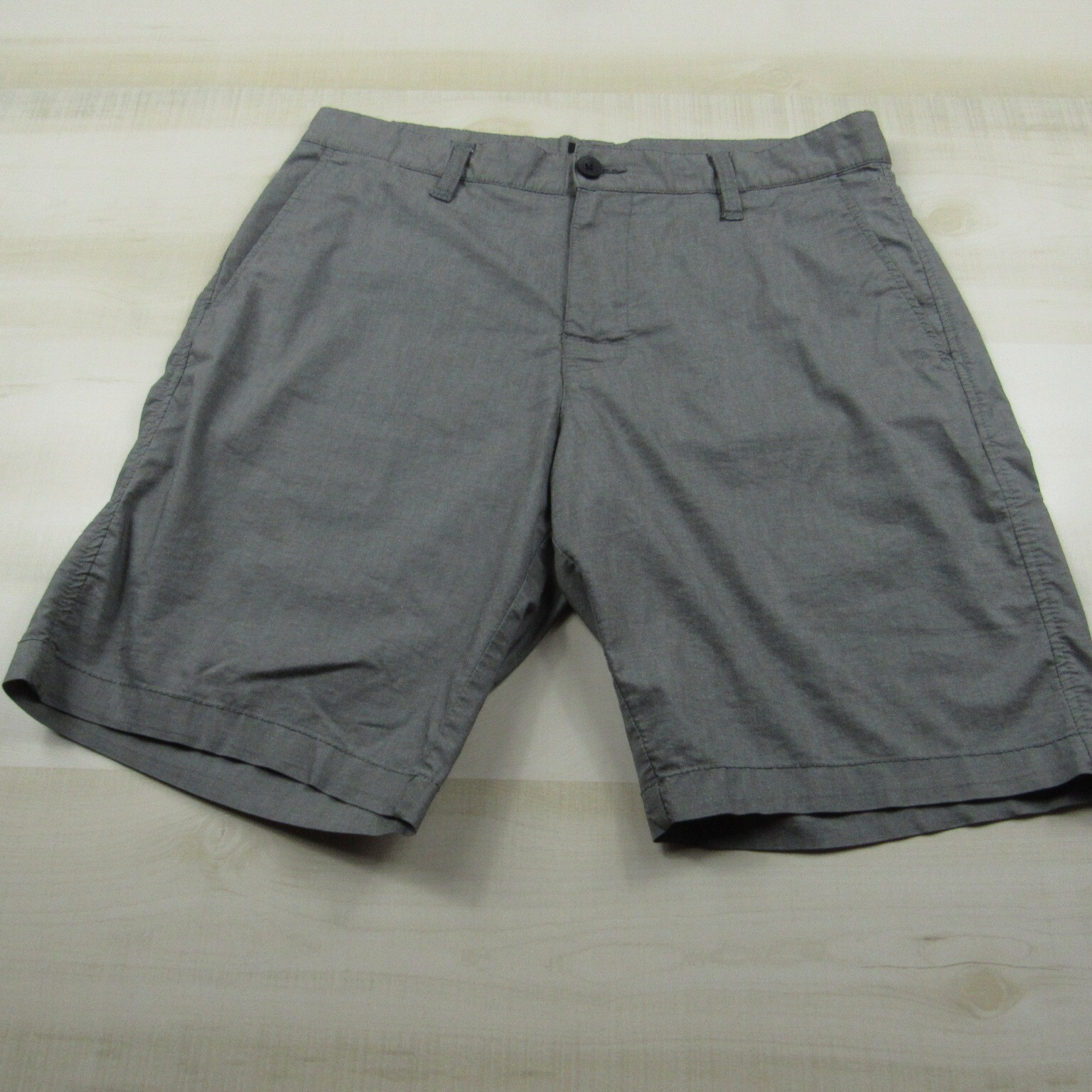 RVCA Shorts Mens 30 Gray Chino Nylon Outdoor Tech (Measured 32×9)