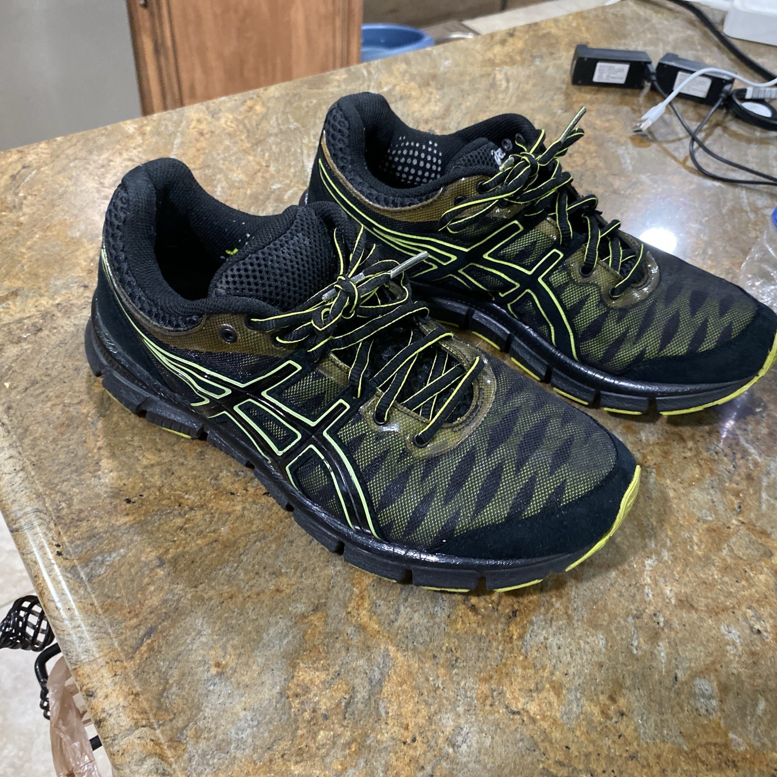 AUTHENTIC ASICS GEL-NERVE33 T10BQ 9005 size 9 no tag
