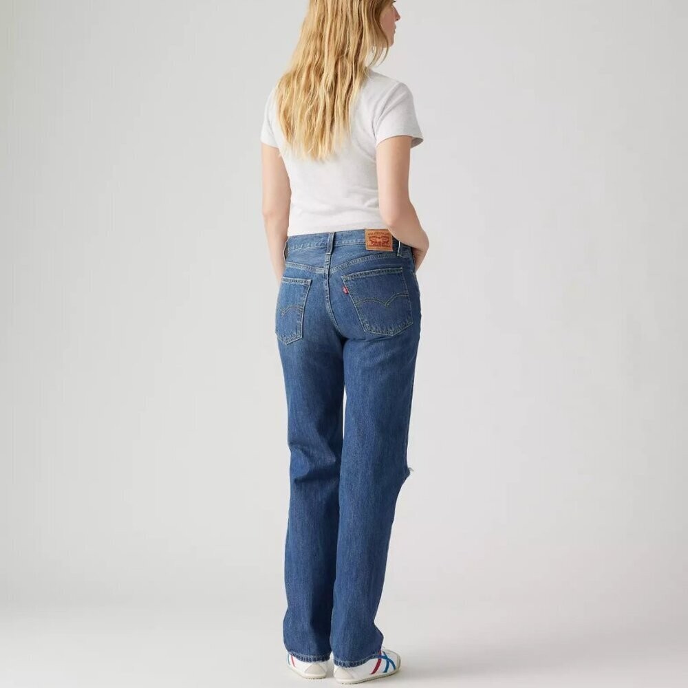 NWT Levi’s Low Pro Distressed Jeans, Size 27