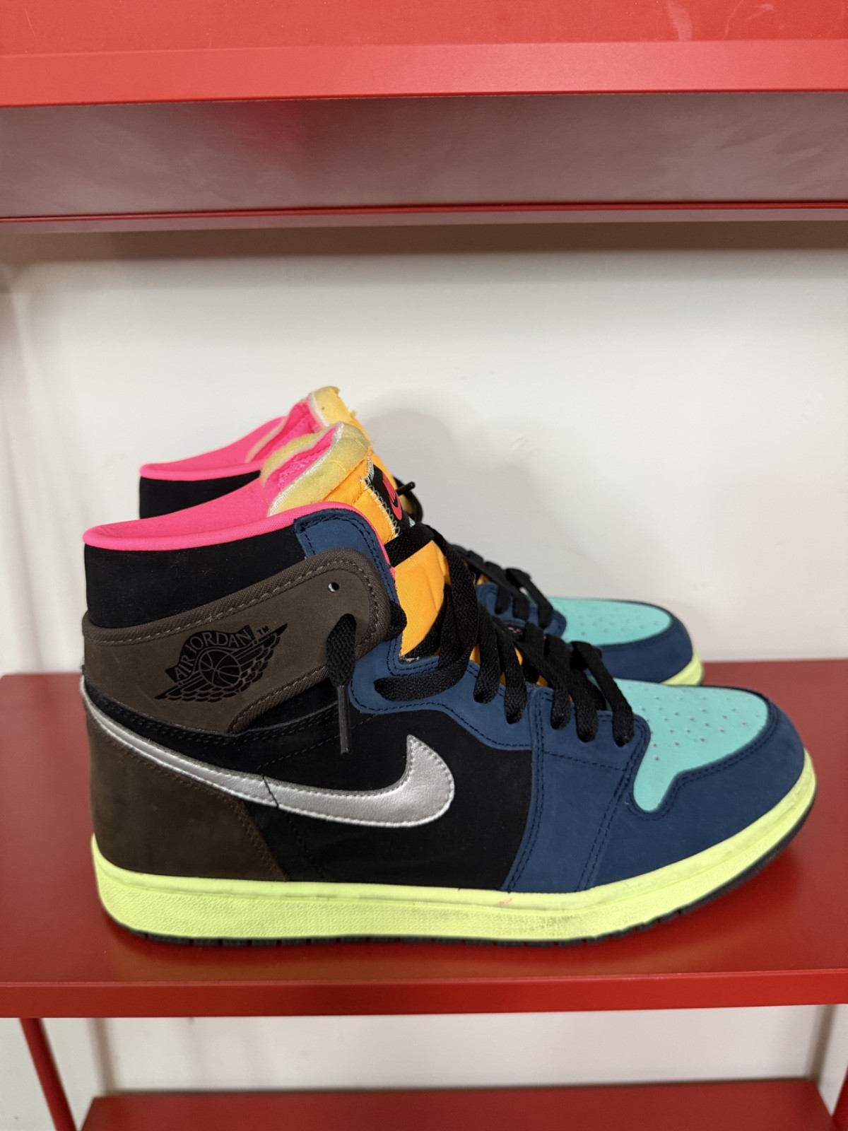 Size 11 – Jordan 1 Retro High Tokyo Bio Hack