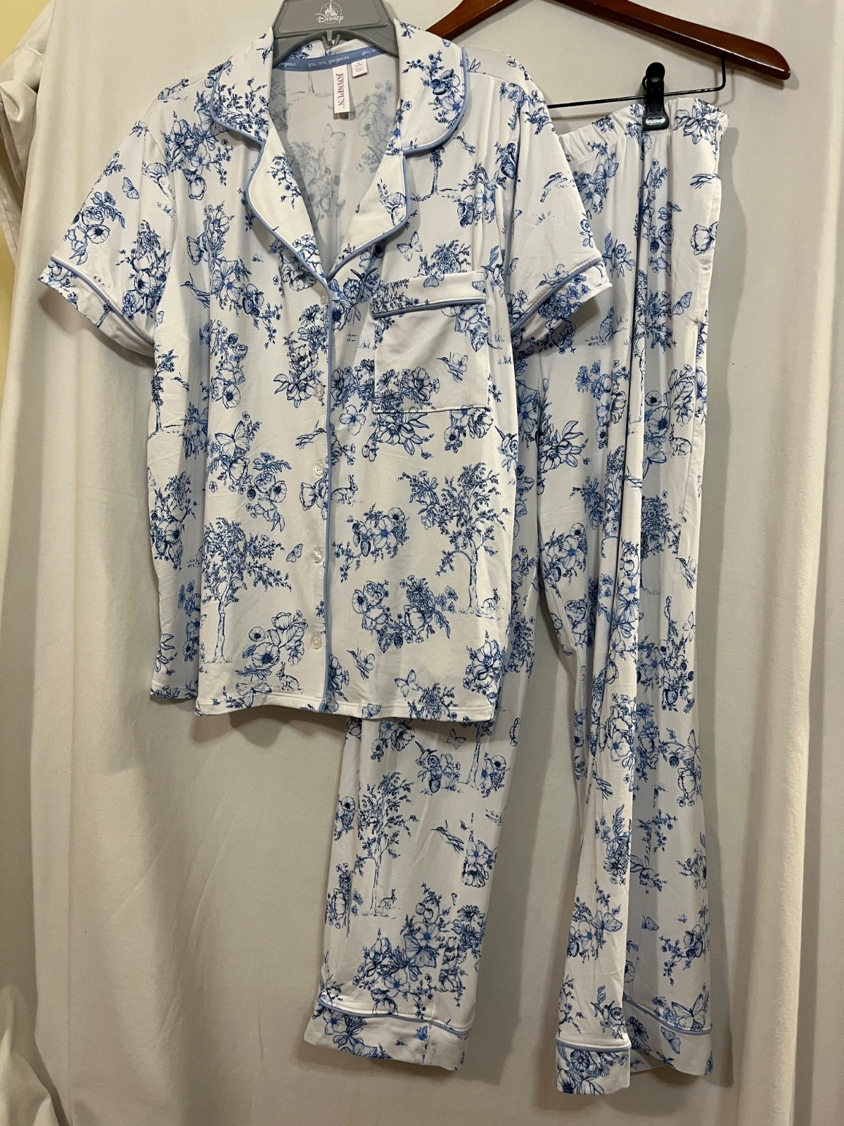 Womens Notch Collar & Capri Pajama Set White Floral Joyspun U pick Size New