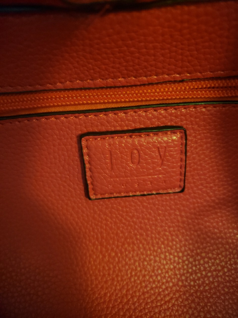Joy SUSAN 100% Vegan Leather Hobo / Satchel Womens Purse NWOT Red