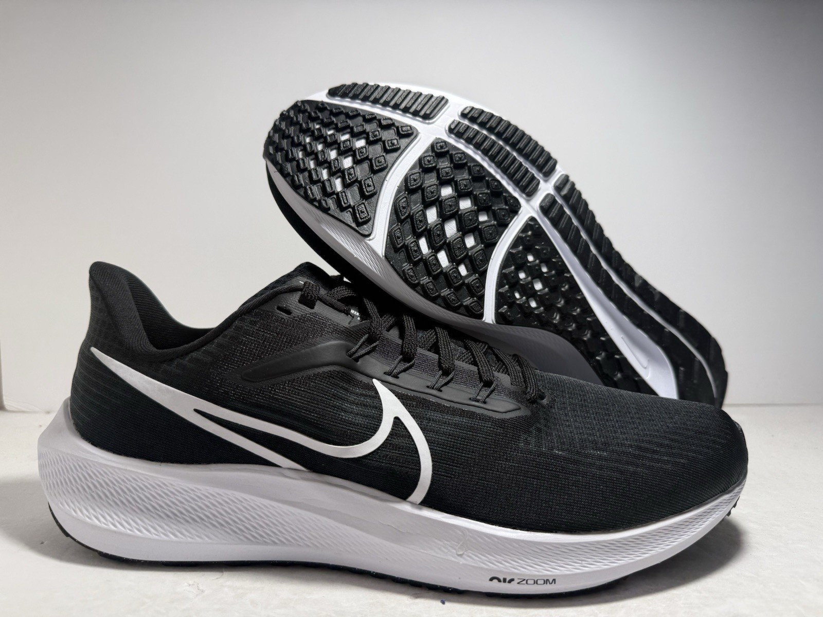 Nike Air Zoom Pegasus 39 Black White Running Sneaker DH4071-001 Men Size
